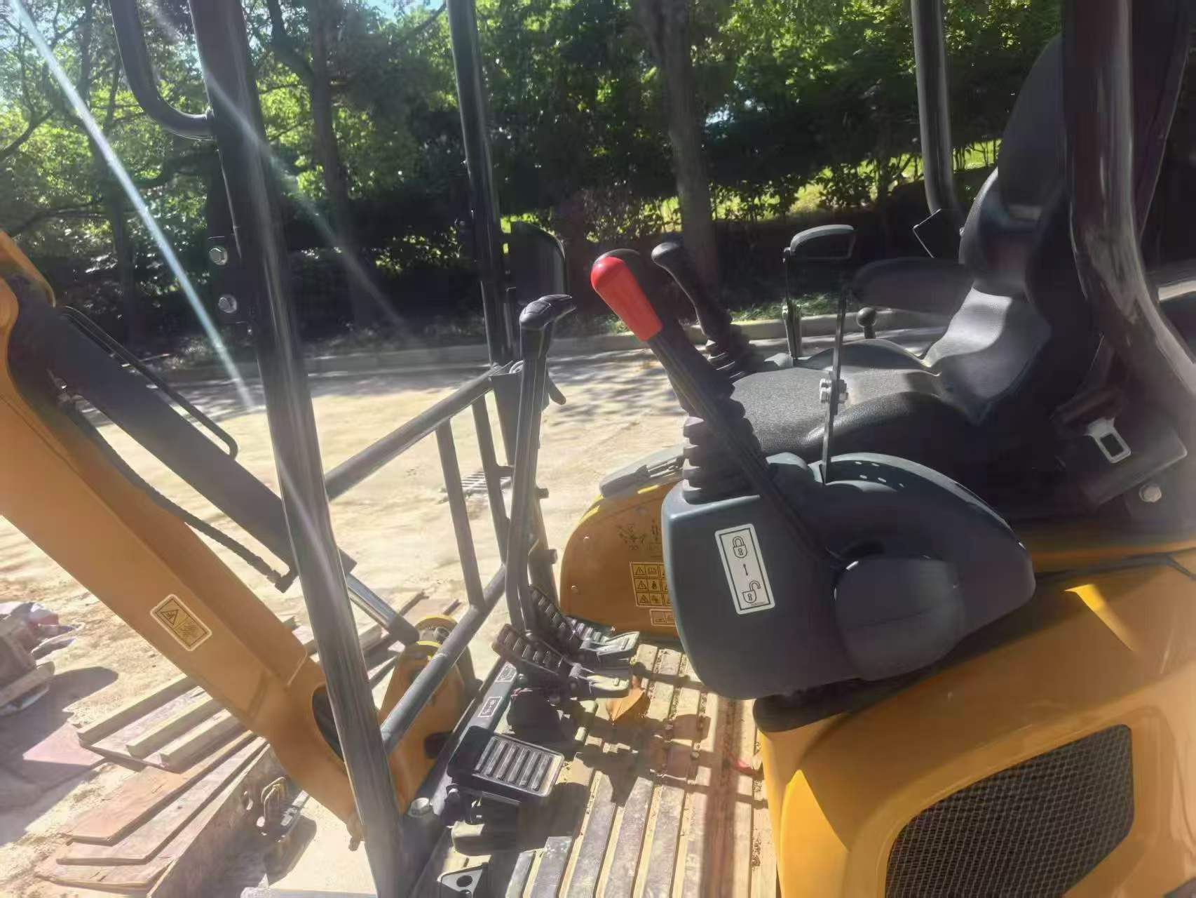 Comprar XCMG XE17U Usado Escavadeira