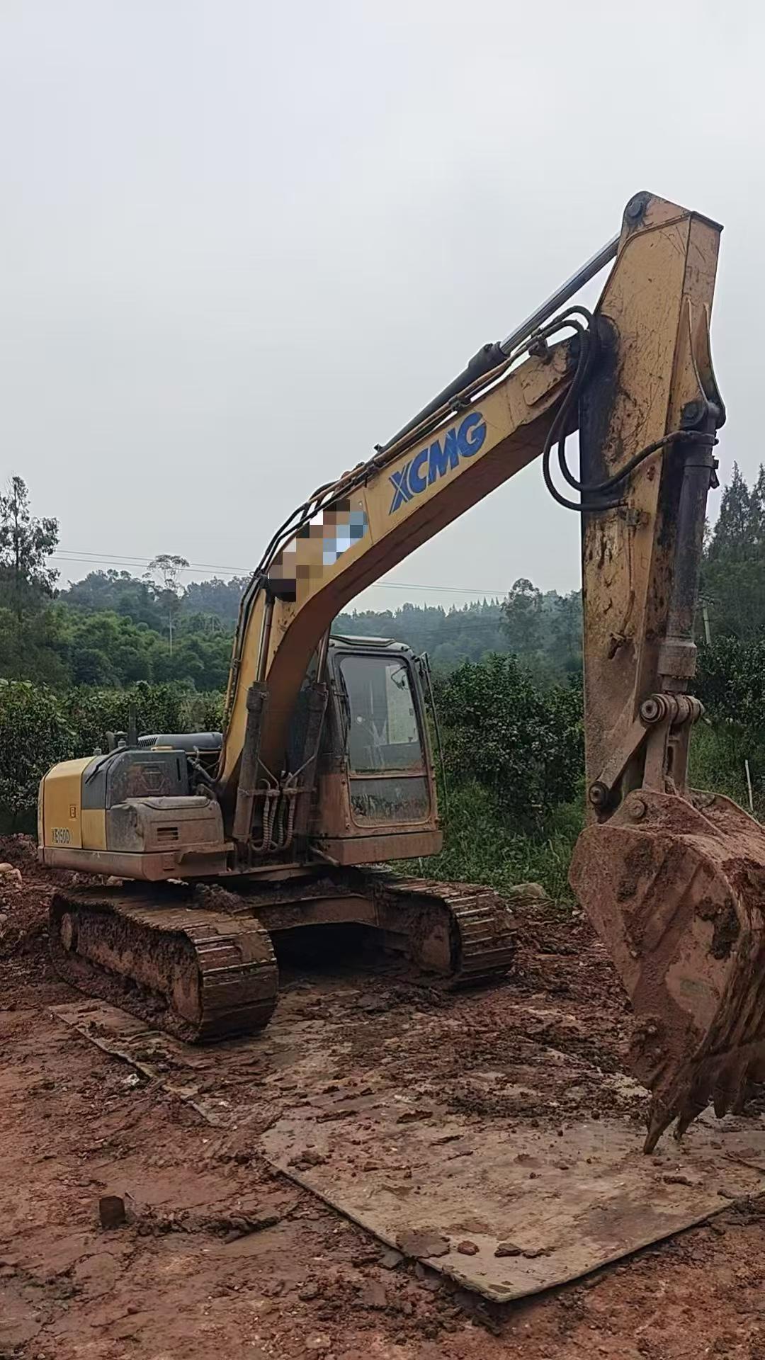 Buy XCMG XE135B Used Excavator / 3