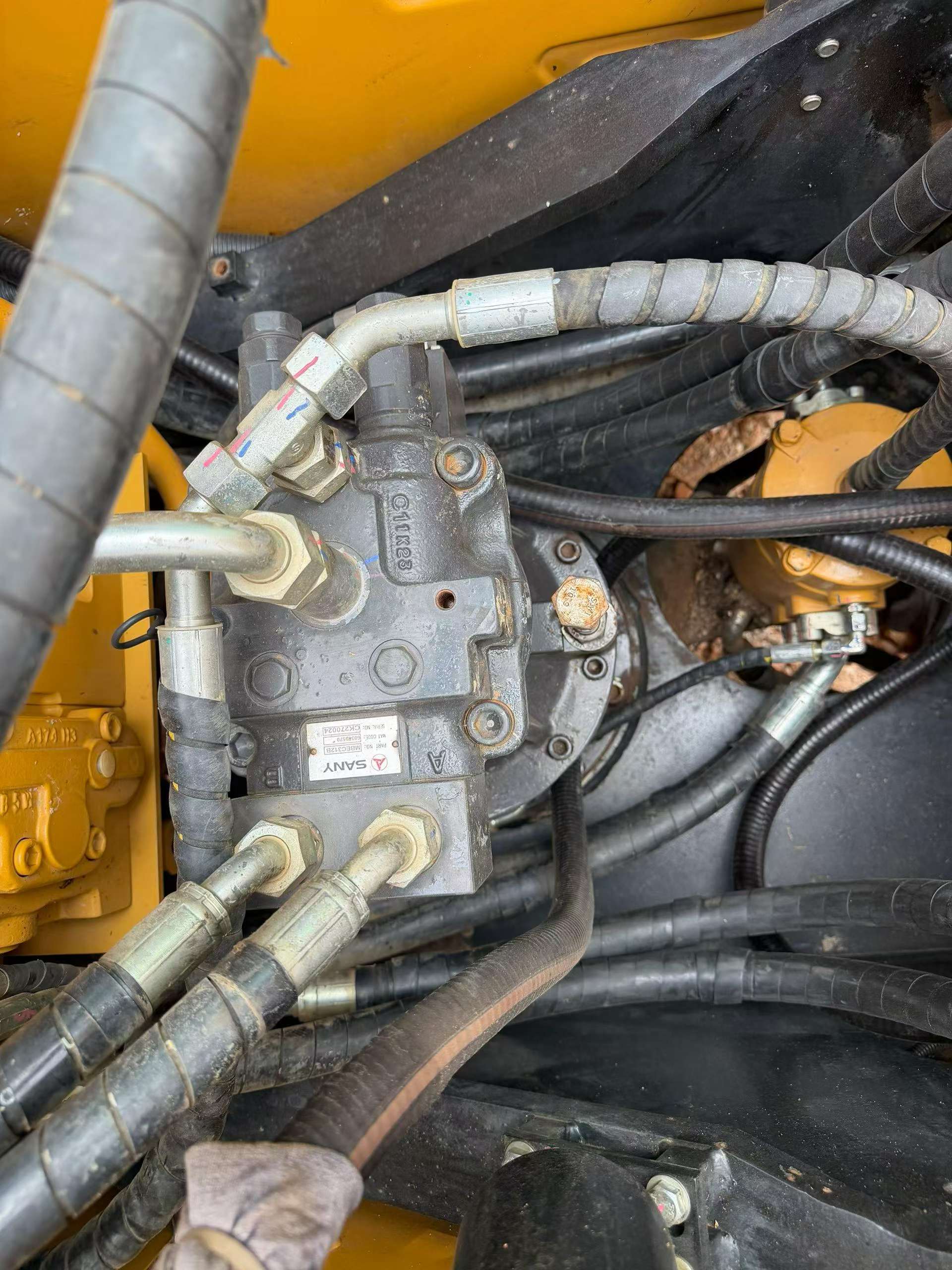 Купить Подержанный Экскаватор Sany SY135 / 6