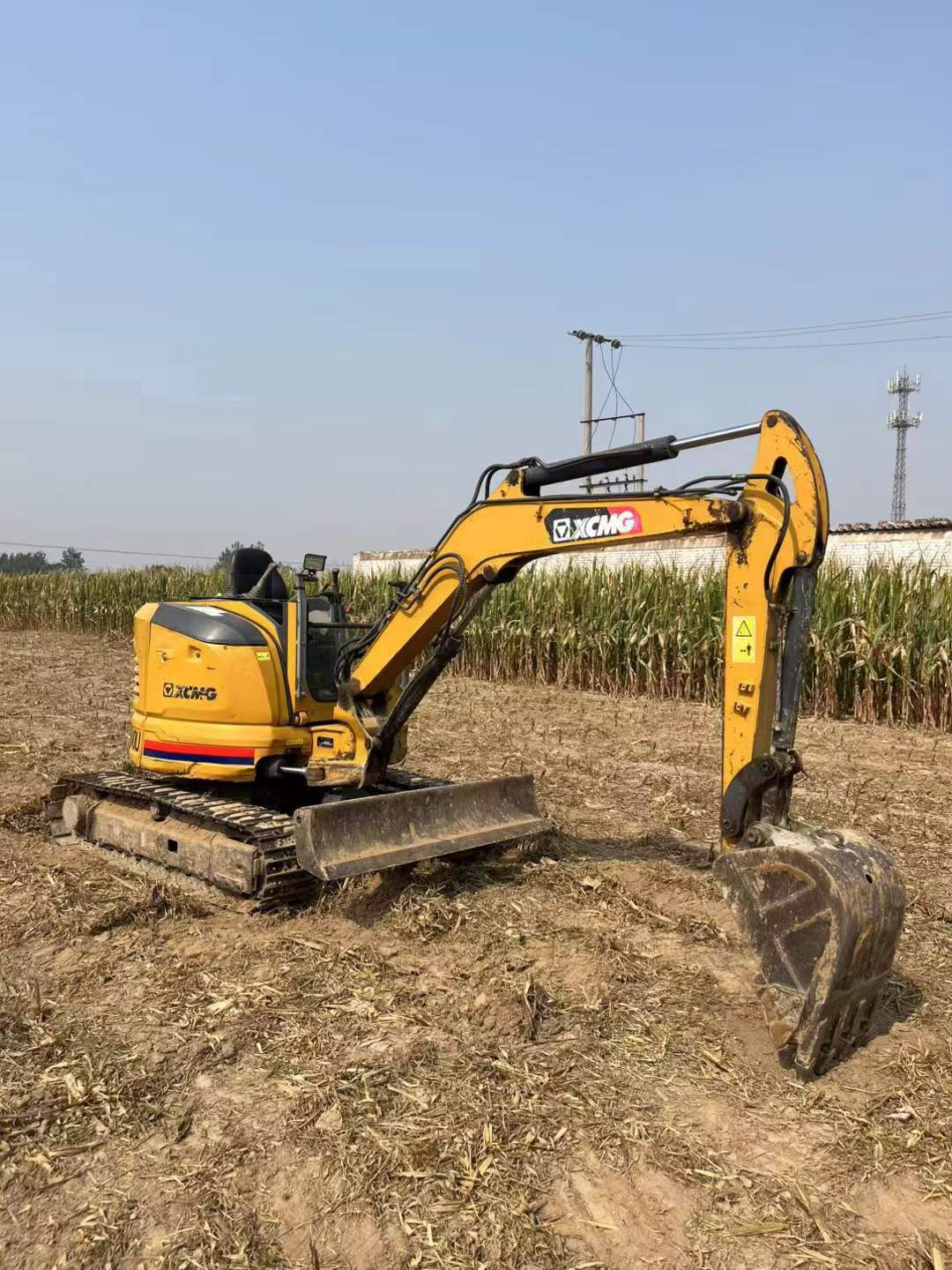 شراء حفارة XCMG XE35U مستعملة / 2