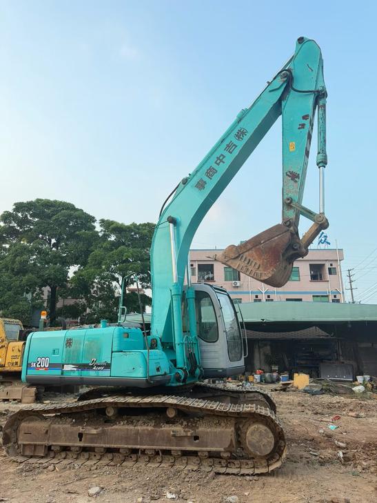 Buy Kobelco SK210-6 Used Excavator / 1