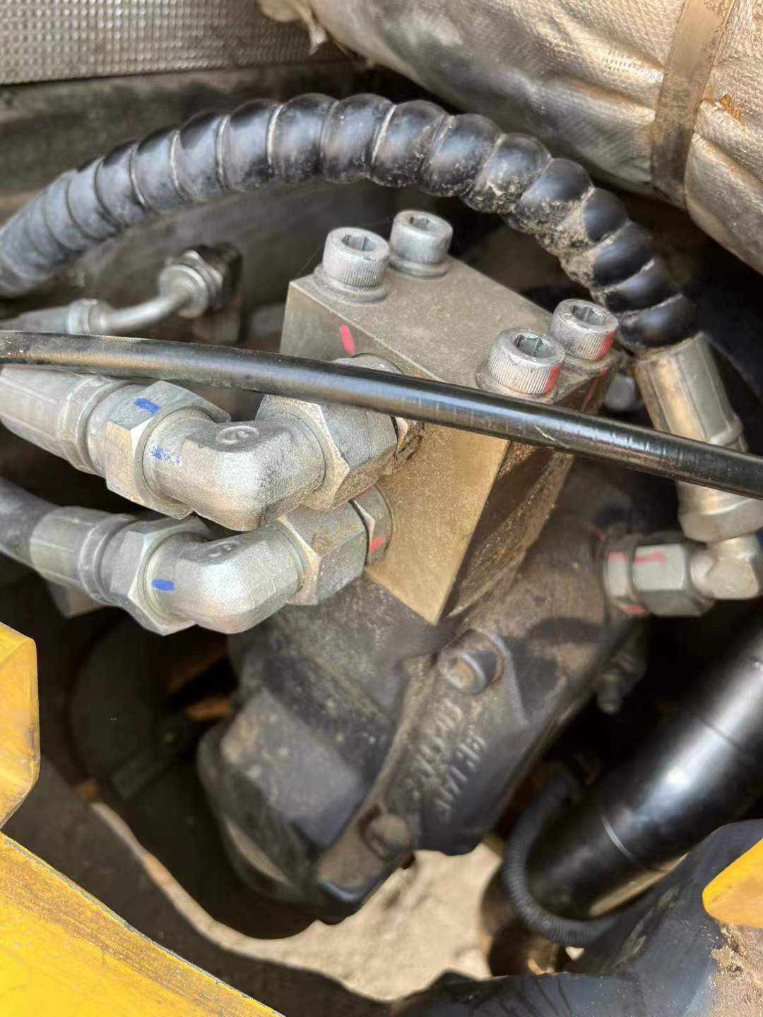 شراء حفارة XCMG XE35U مستعملة / 7