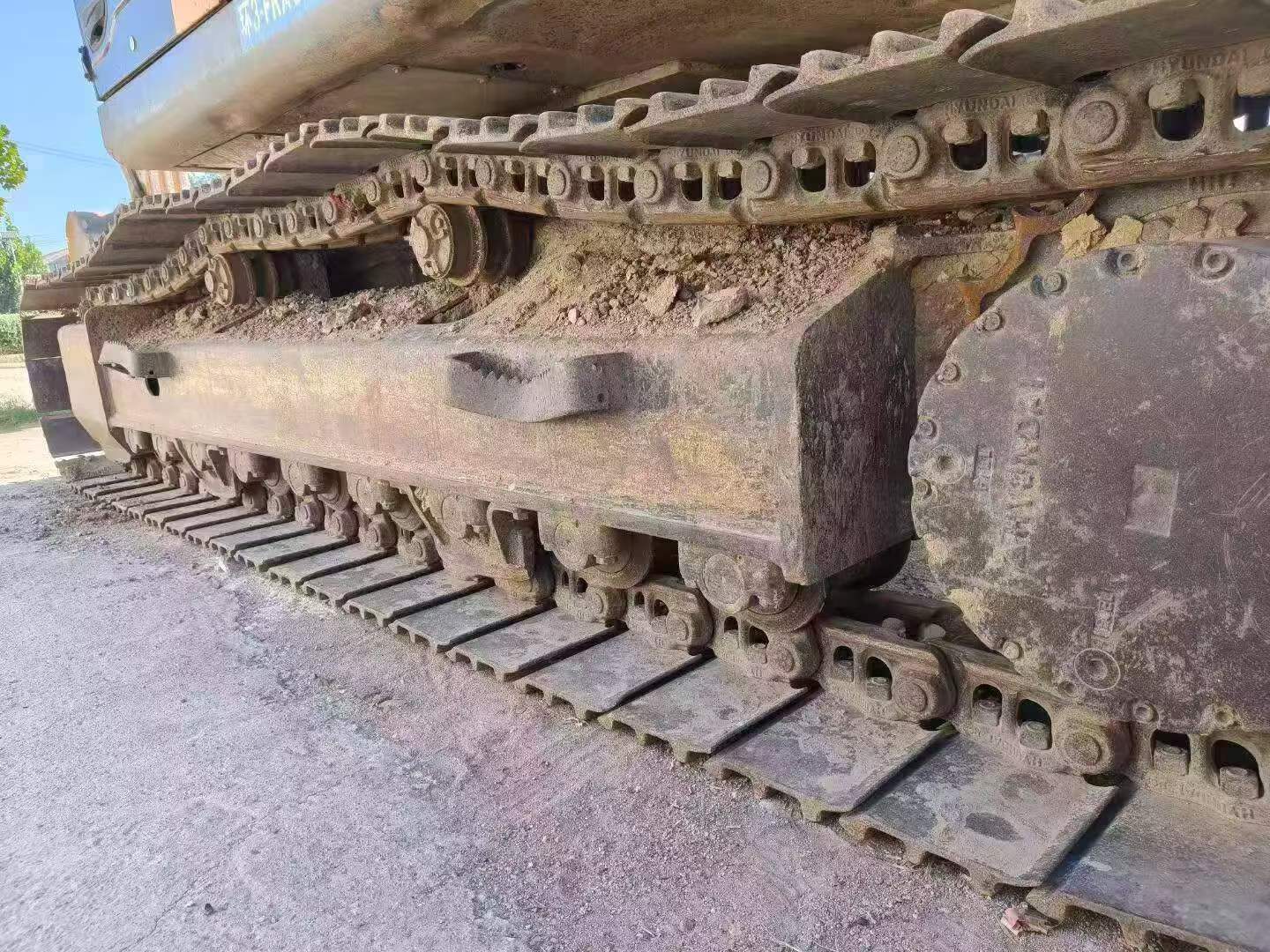 شراء حفارة Hyundai R225-7 مستعملة / 3