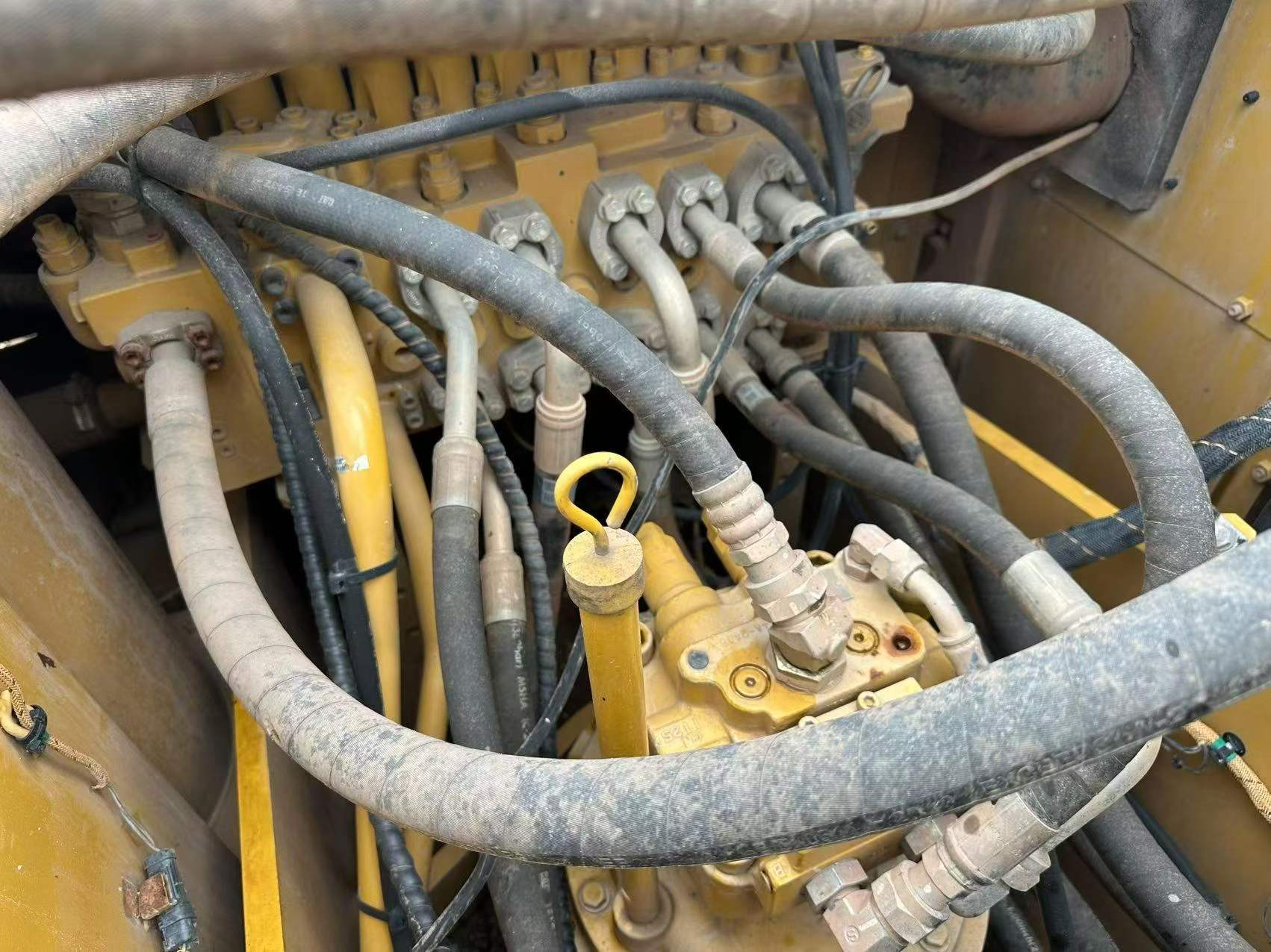 Compre Excavadora Caterpillar 320A Usada / 6