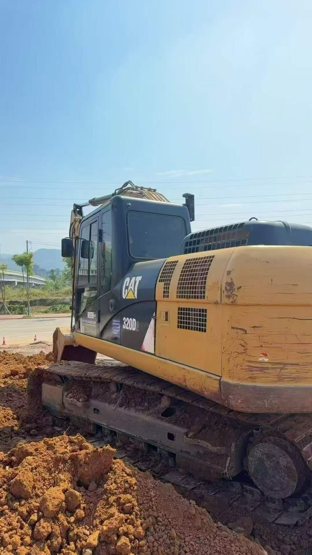Buy Caterpillar 320D Used Excavator / 1