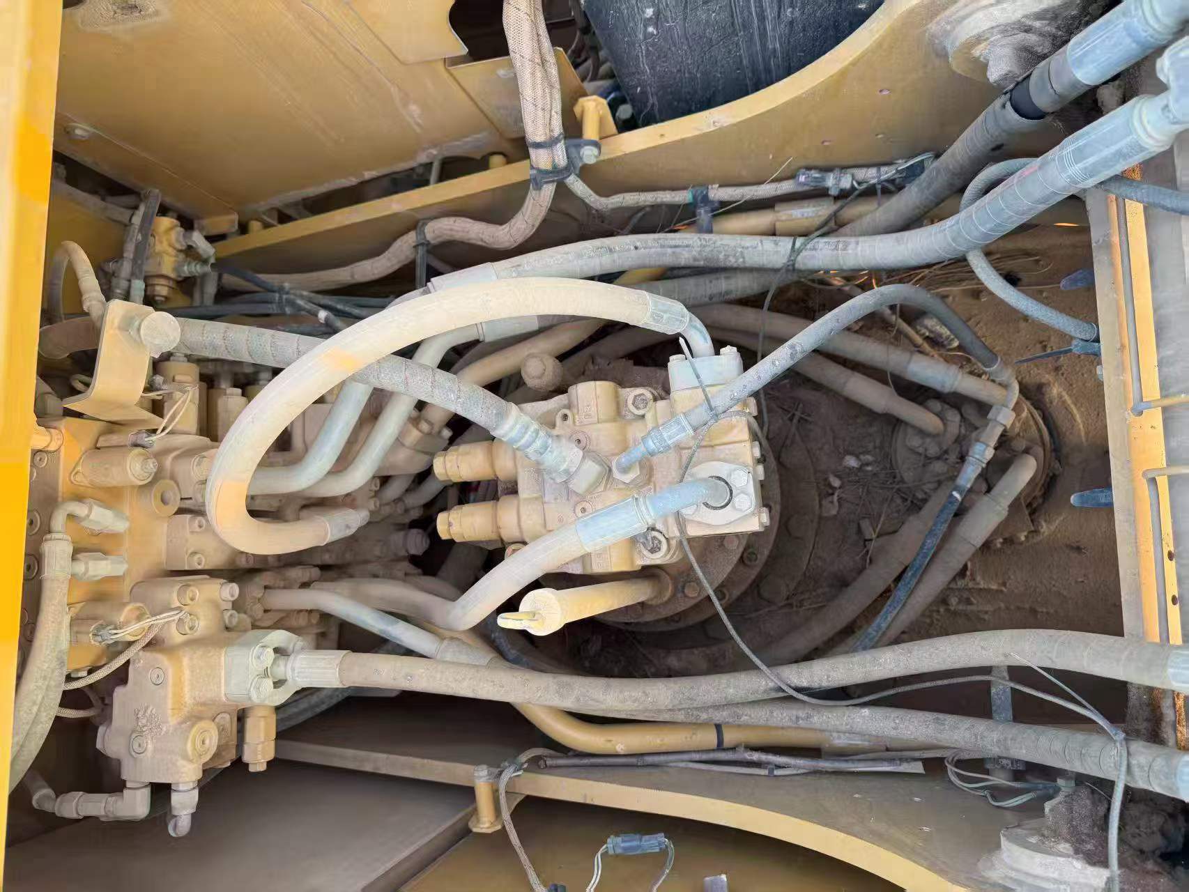Compre Excavadora Caterpillar 320EL Usada / 7