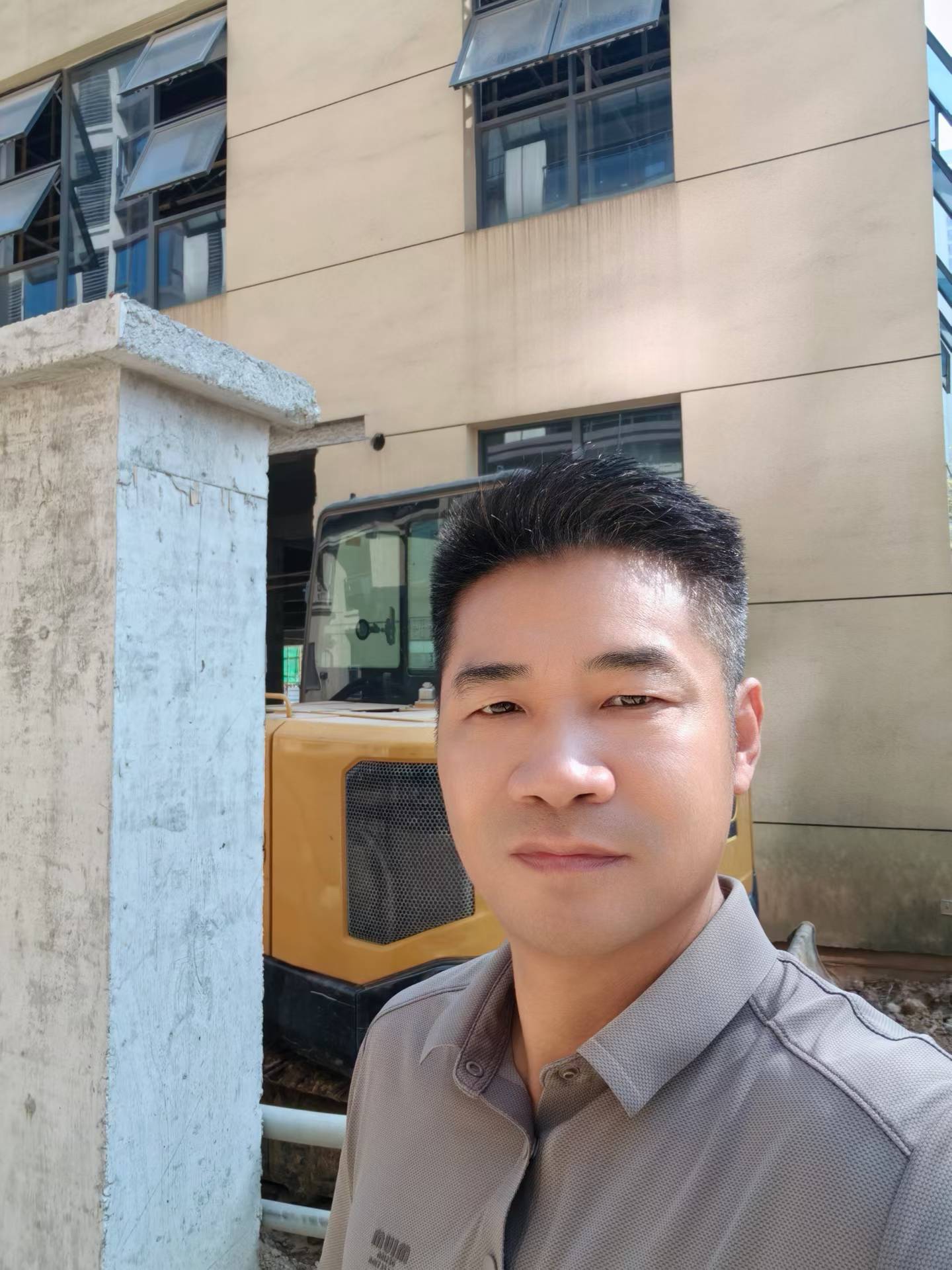 Comprar Sany SY55 Usado Escavadeira
