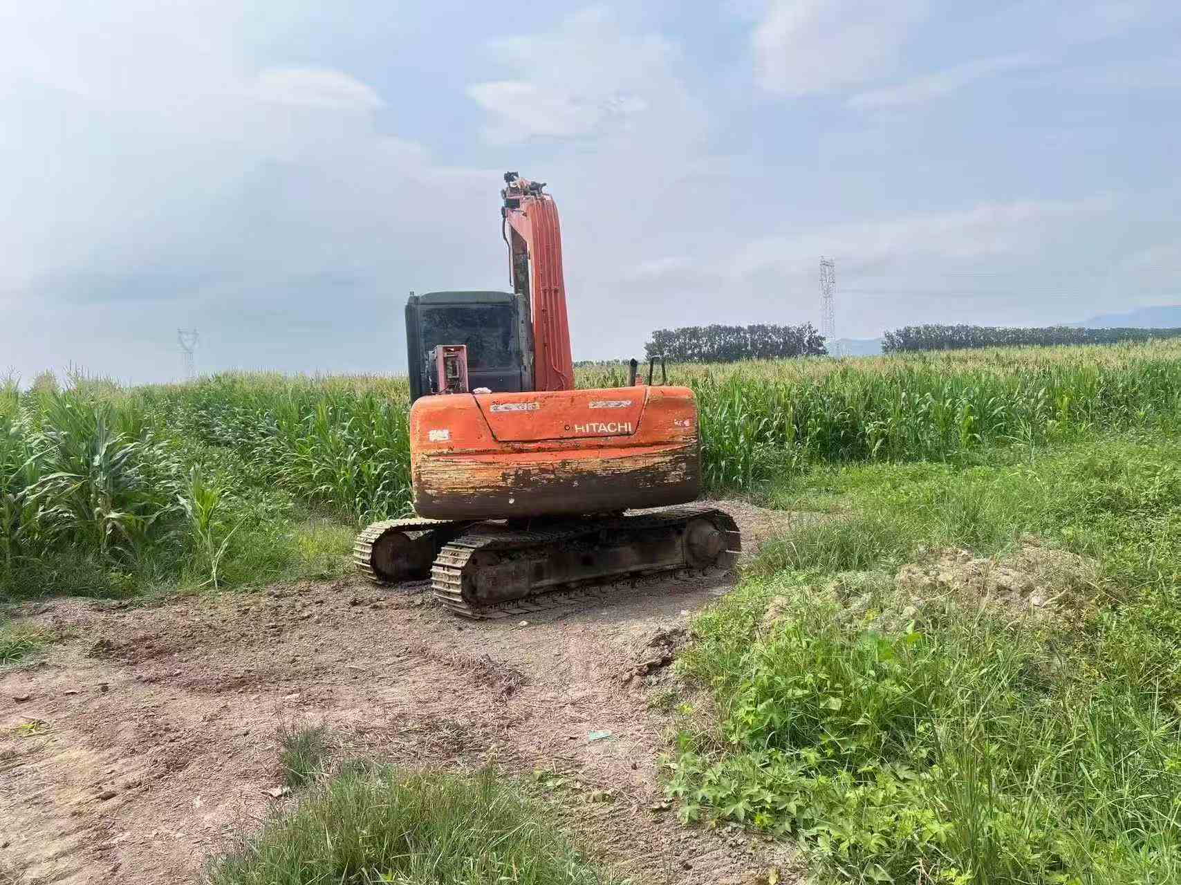 شراء حفارة Hitachi ZX70-6 مستعملة / 9