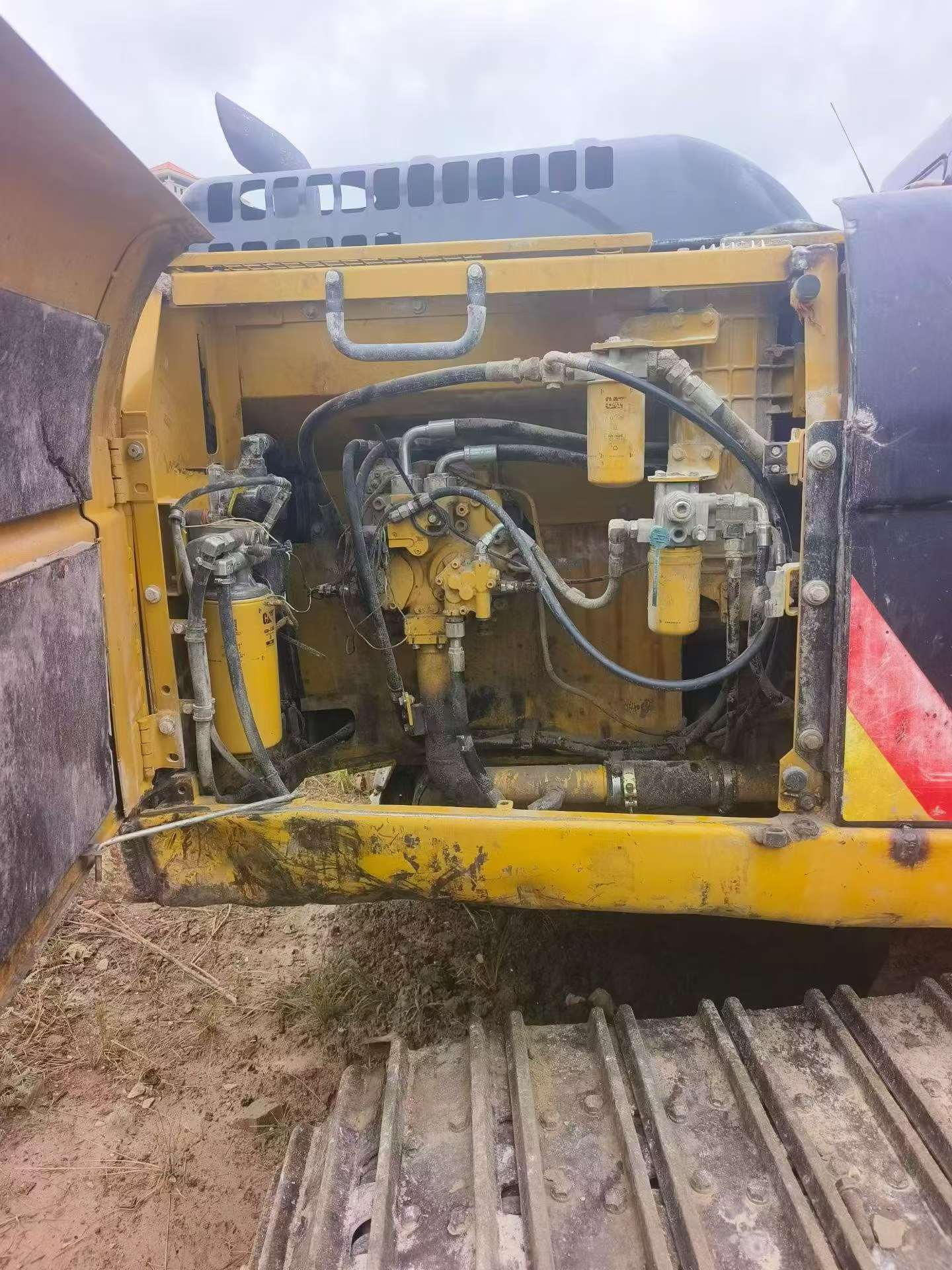 Buy Caterpillar 330B Used Excavator / 5 Buy Caterpillar 330B Used Excavator / 5