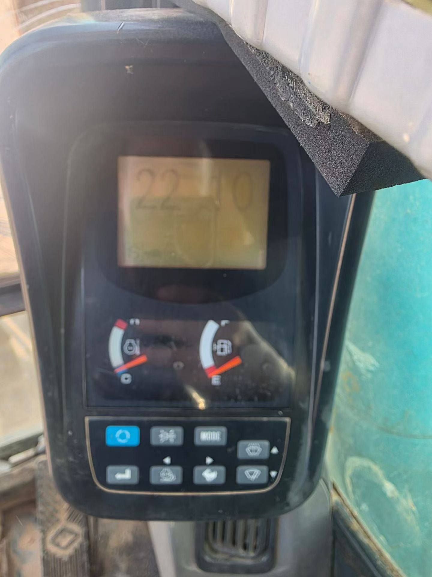 Купить Подержанный Экскаватор Kobelco SK210 / 8