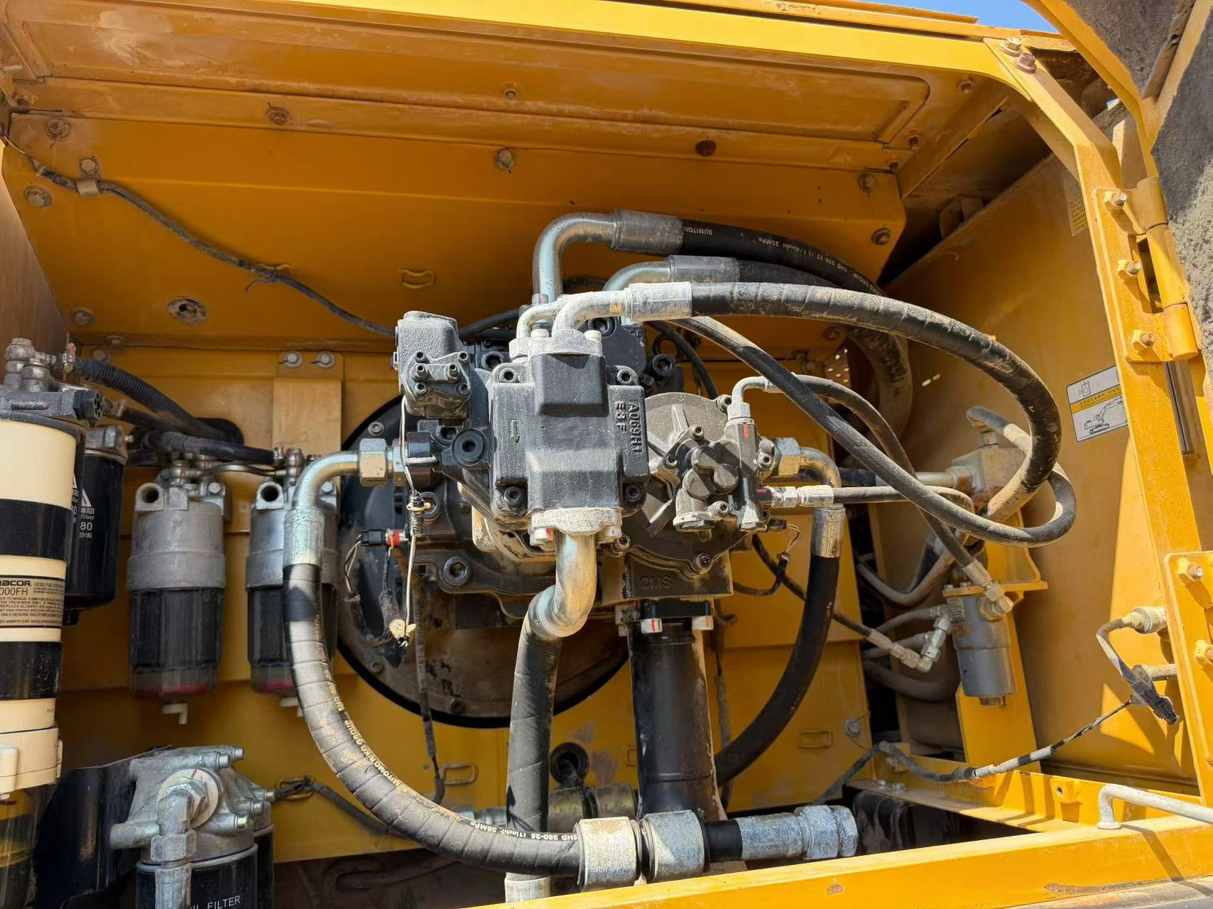 Купить Подержанный Экскаватор Sany SY550H / 6