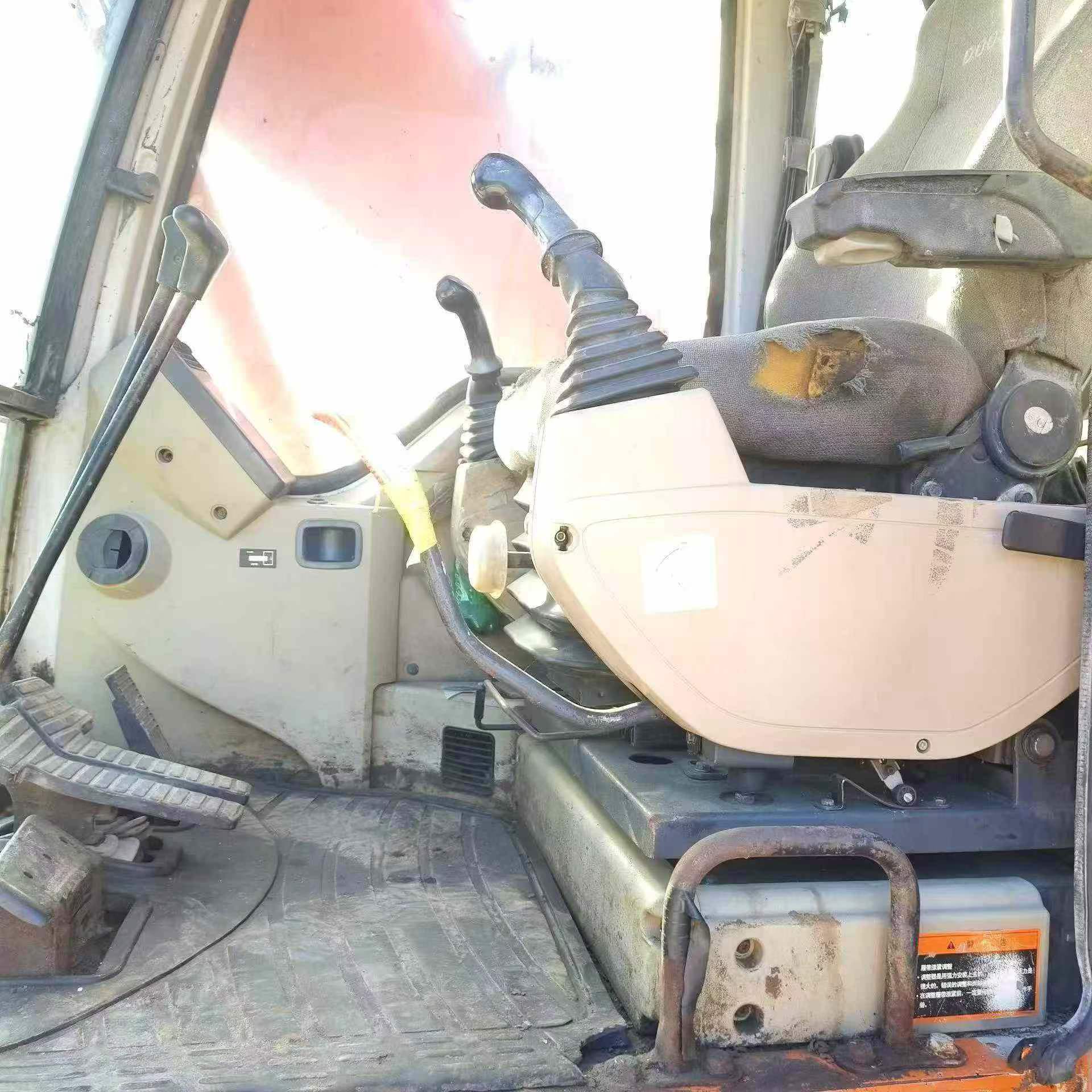 Купить Подержанный Экскаватор Doosan DH150-7 / 4