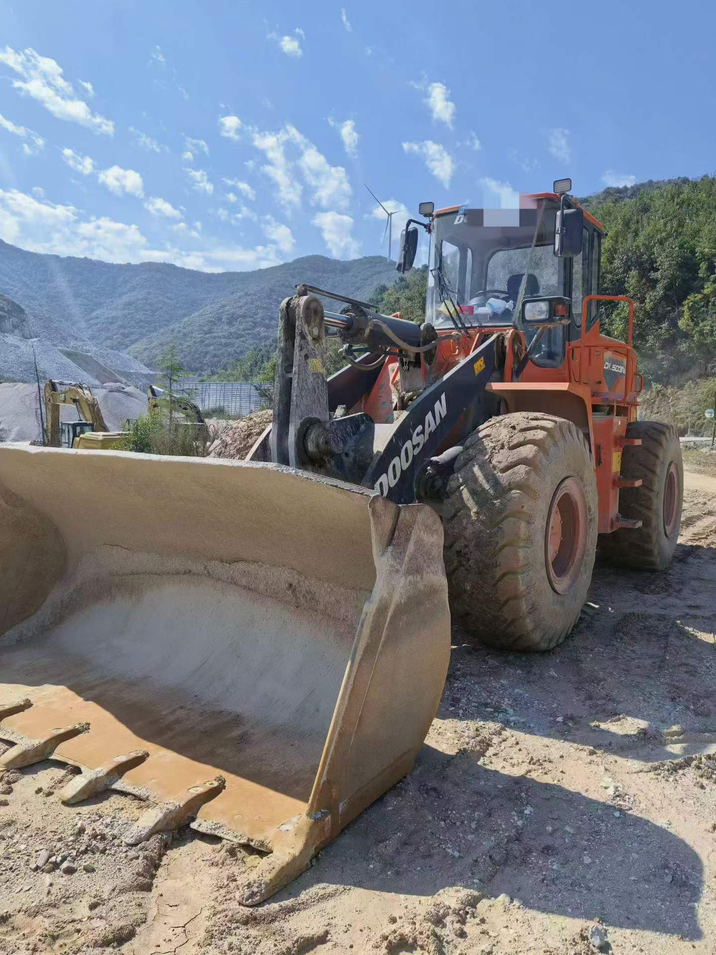 Comprar Doosan DL503N-9C Usado Escavadeira