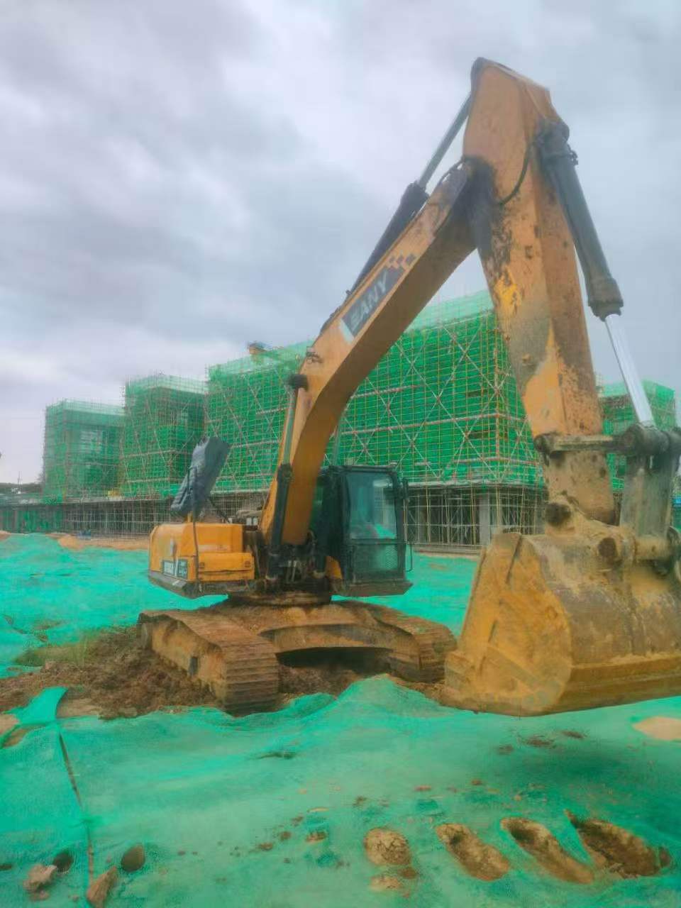 Buy Sany SY245H Used Excavator / 2 Buy Sany SY245H Used Excavator / 2