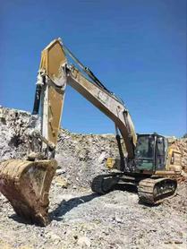 Compre Escavadeira Caterpillar 330B Usada / 2 Compre Escavadeira Caterpillar 330B Usada / 2