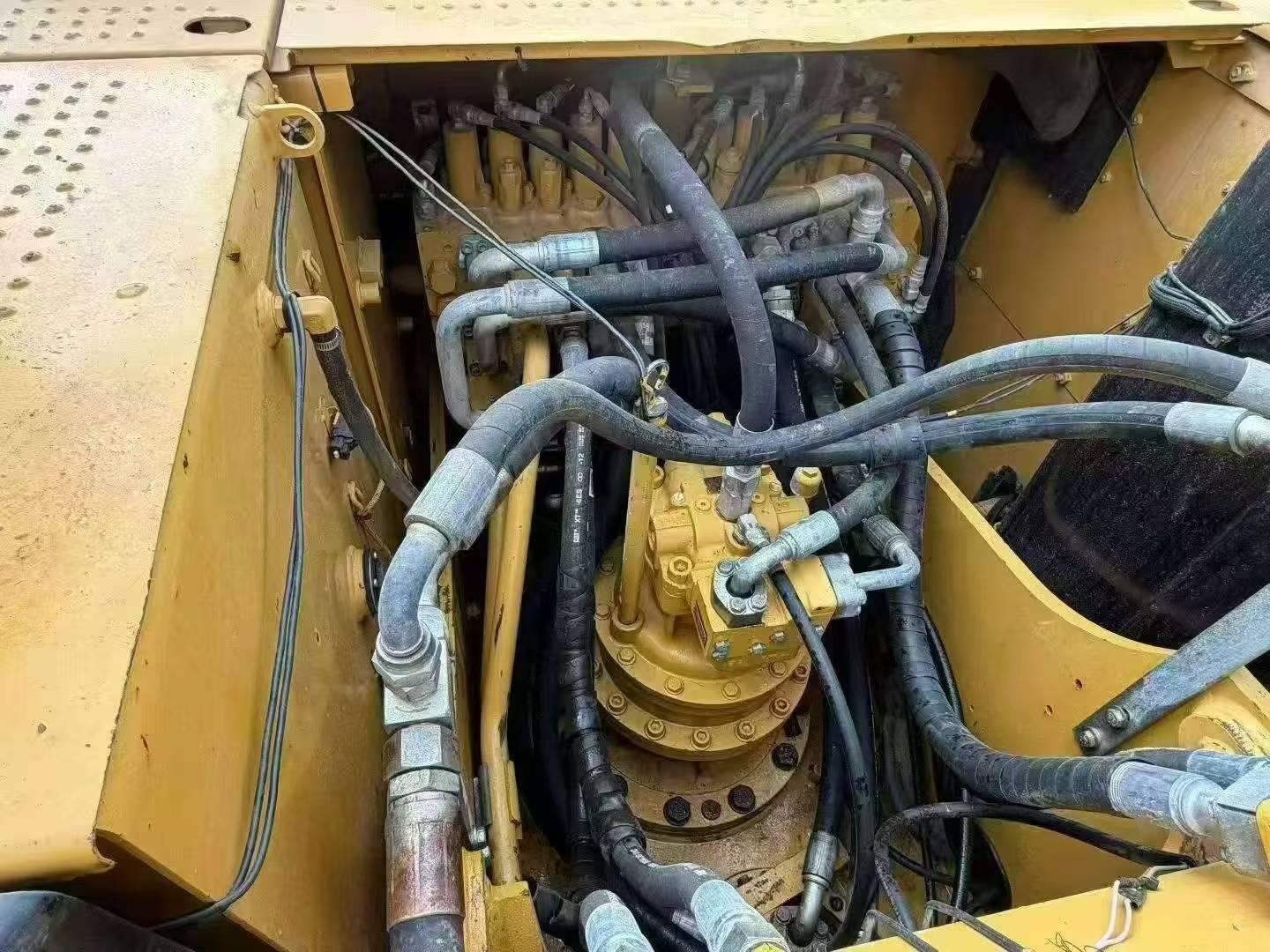 Buy Caterpillar 320D Used Excavator / 2 Buy Caterpillar 320D Used Excavator / 2