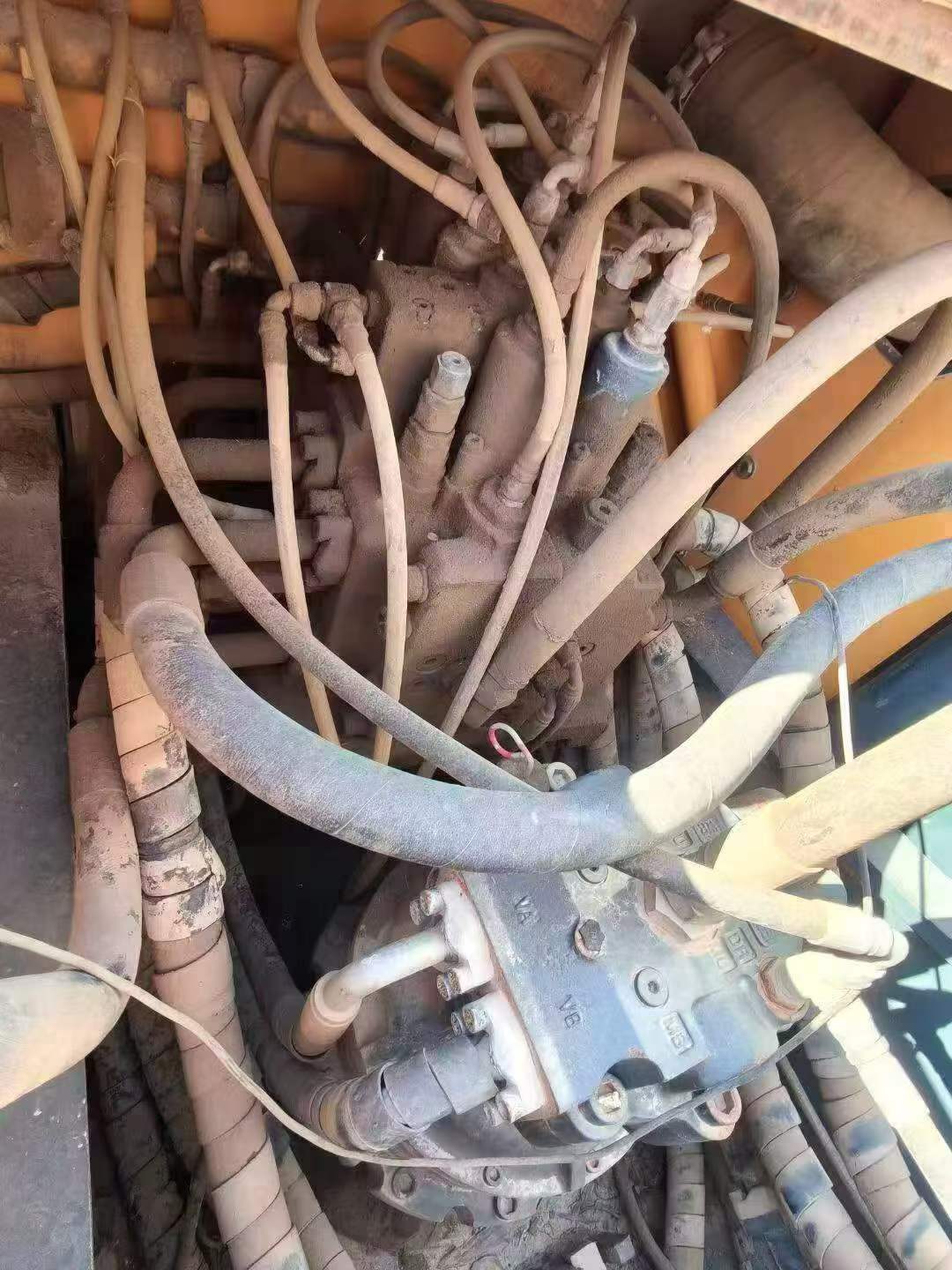 شراء حفارة Hyundai R225-7 مستعملة / 7