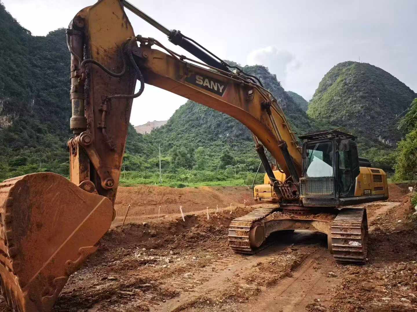Buy Sany SY375H Used Excavator / 4 Buy Sany SY375H Used Excavator / 4