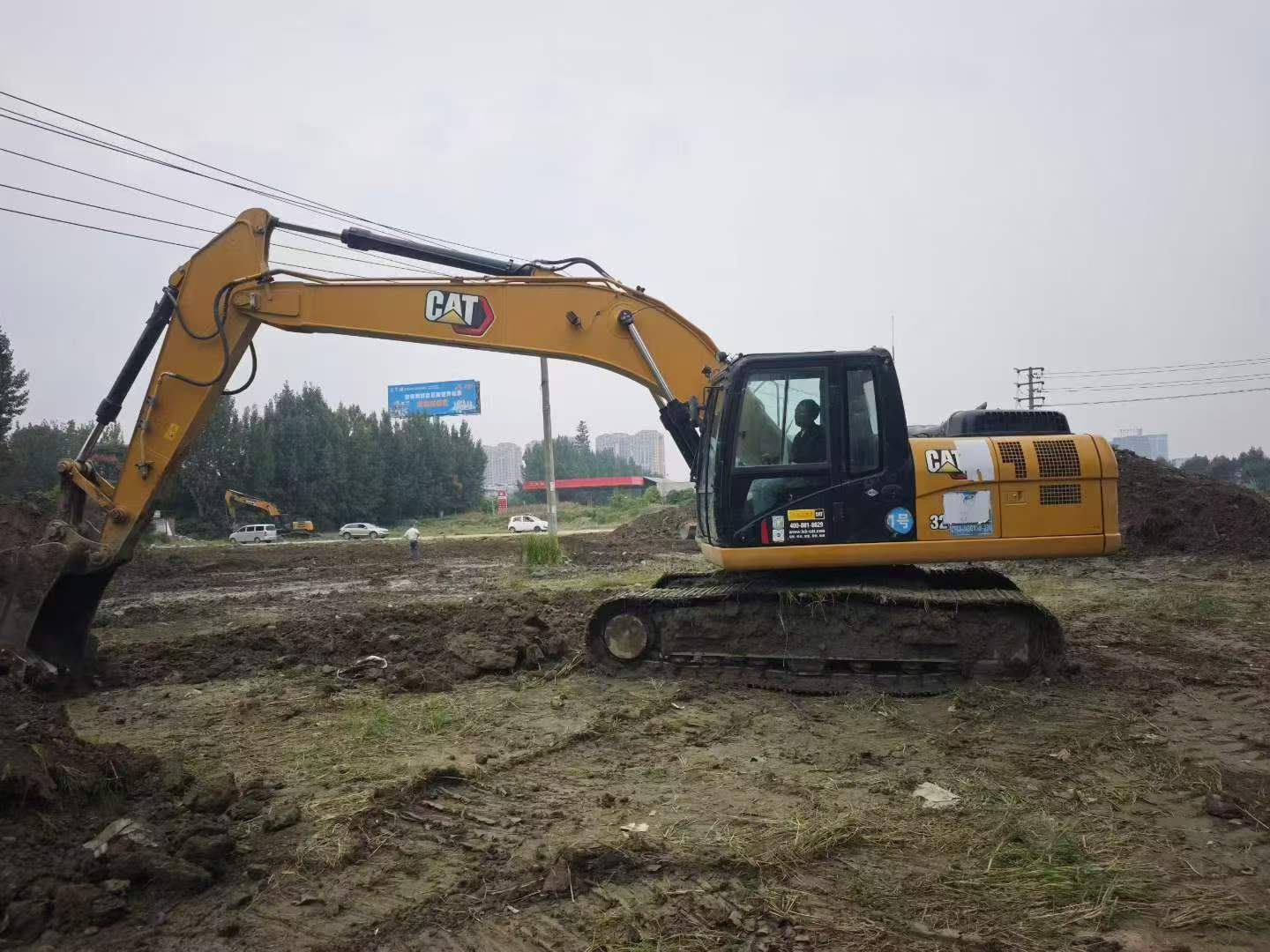 Compre Excavadora Caterpillar 320A Usada / 2