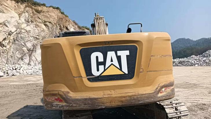Buy Caterpillar 320A Used Excavator / 1