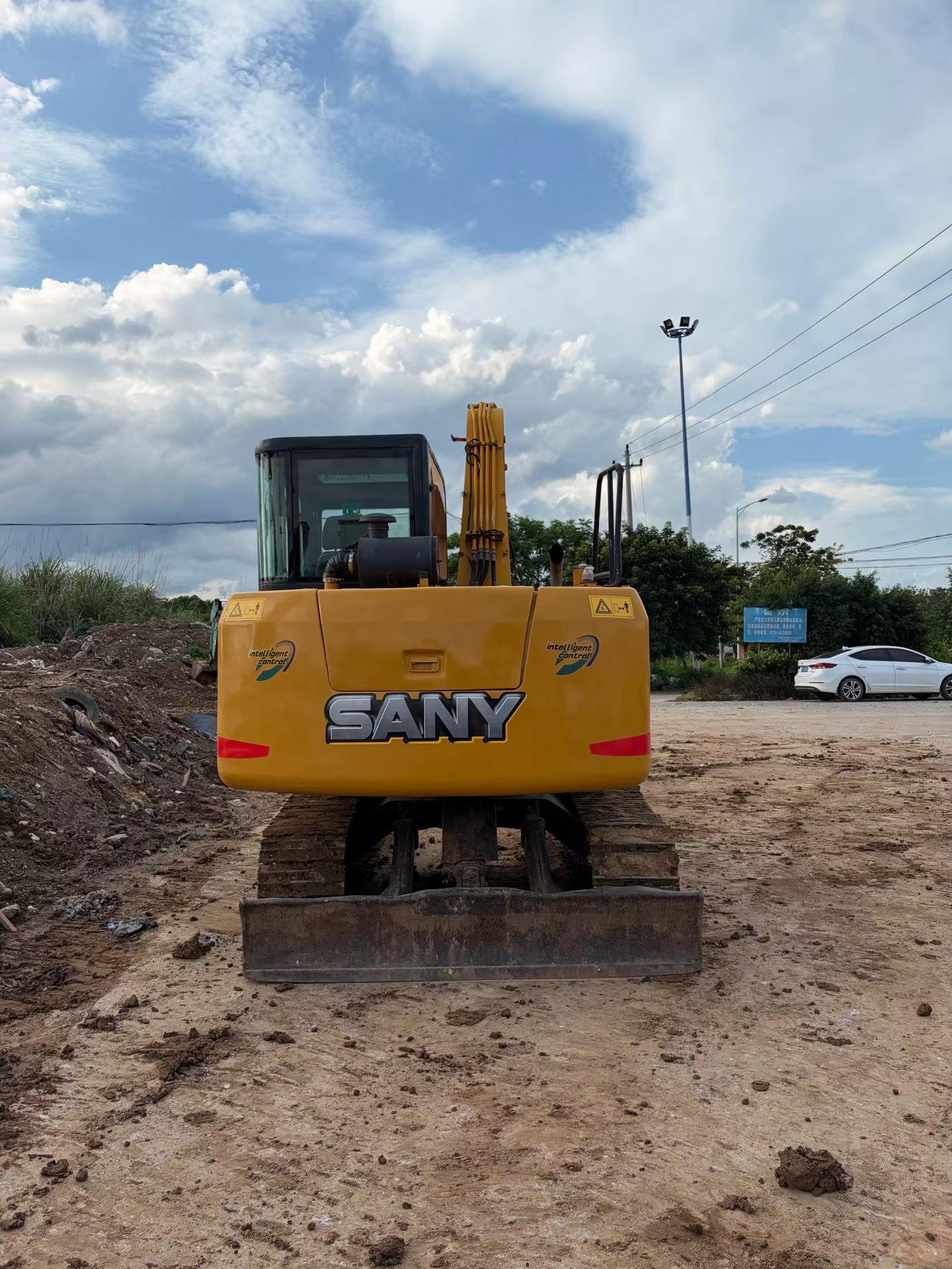 Buy Sany SY65C Used Excavator / 4