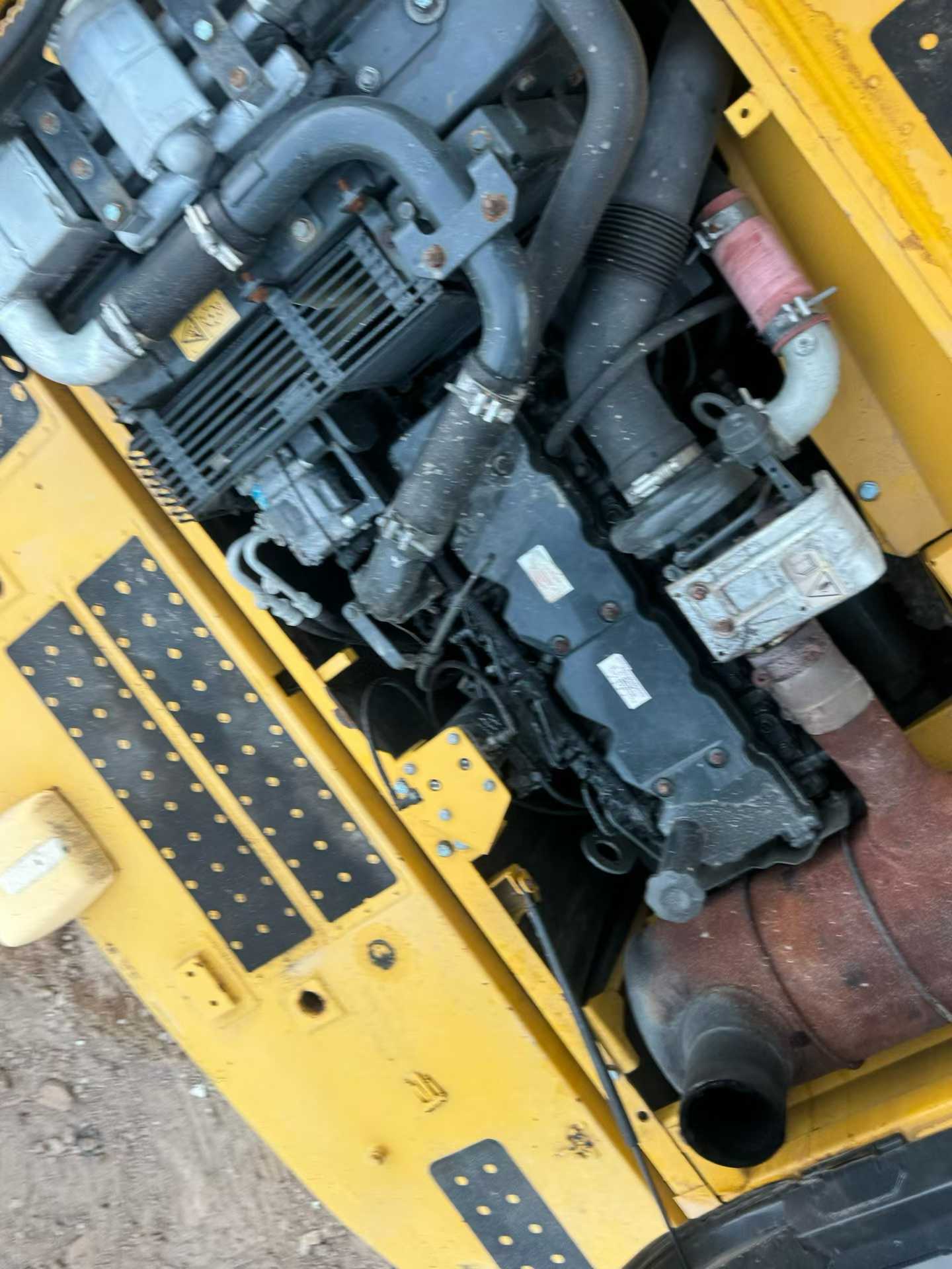 Compre Excavadora Komatsu PC220-8 Usada / 3
