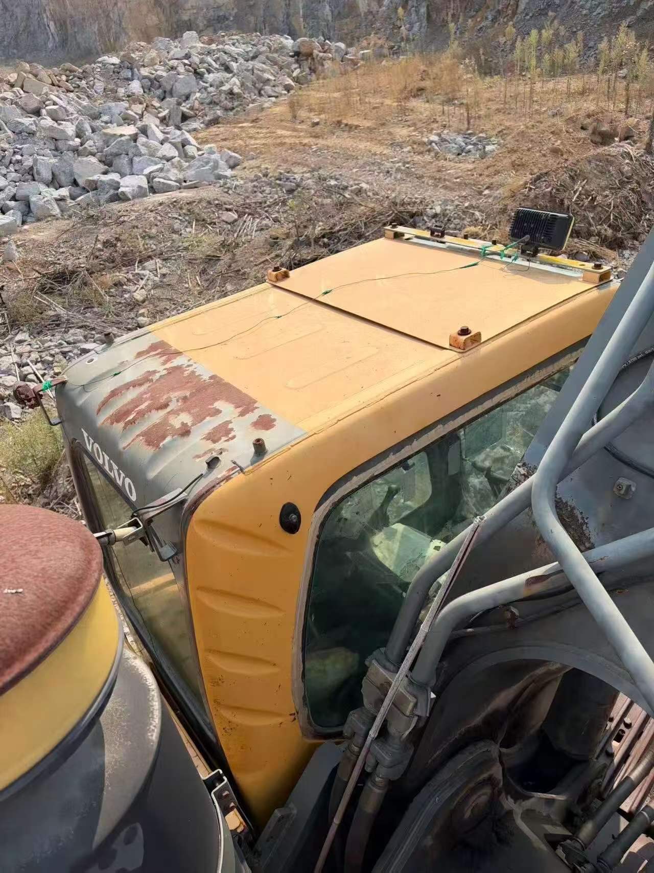 Compre Excavadora Volvo EC460 Usada / 7