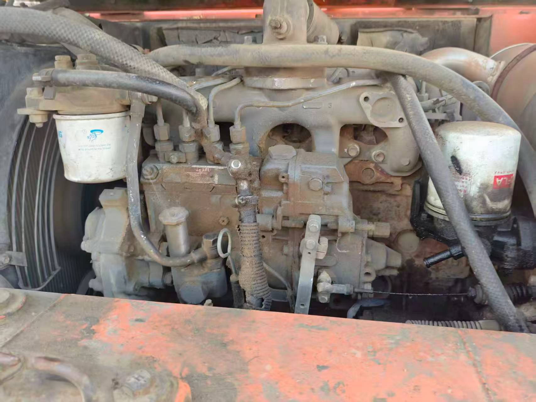 شراء حفارة Hitachi ZX70-6 مستعملة / 4