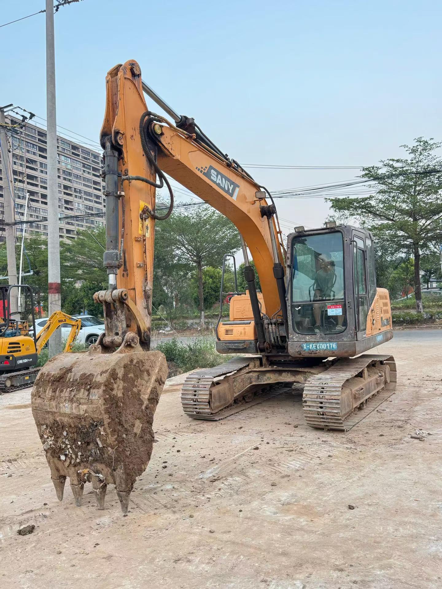 Buy Sany SY115C Used Excavator / 1