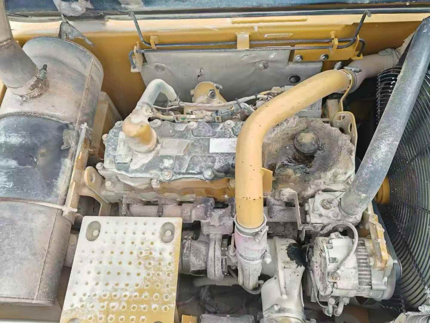 شراء حفارة Caterpillar 324D مستعملة / 3