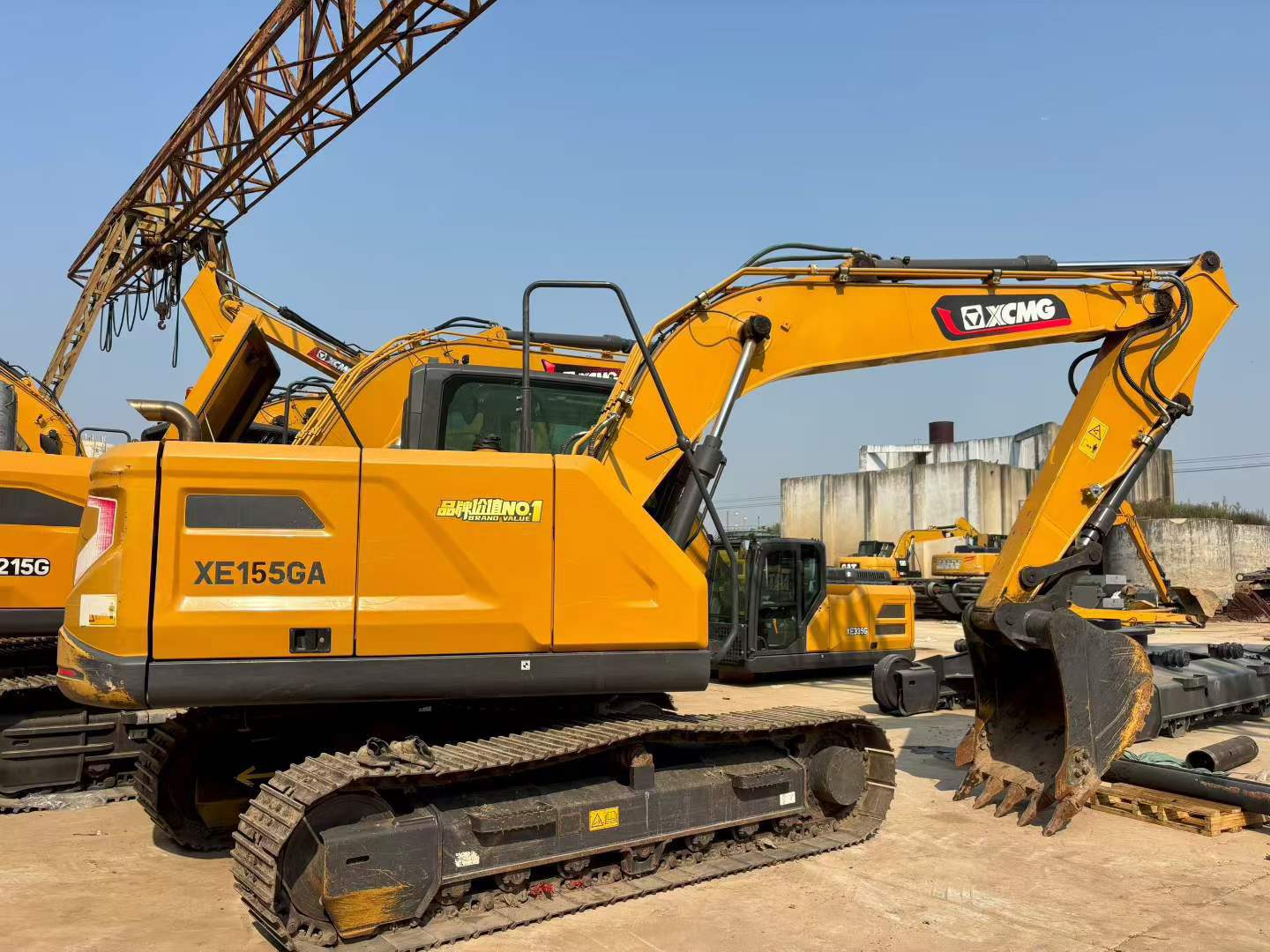 شراء حفارة XCMG XE135GA مستعملة / 3