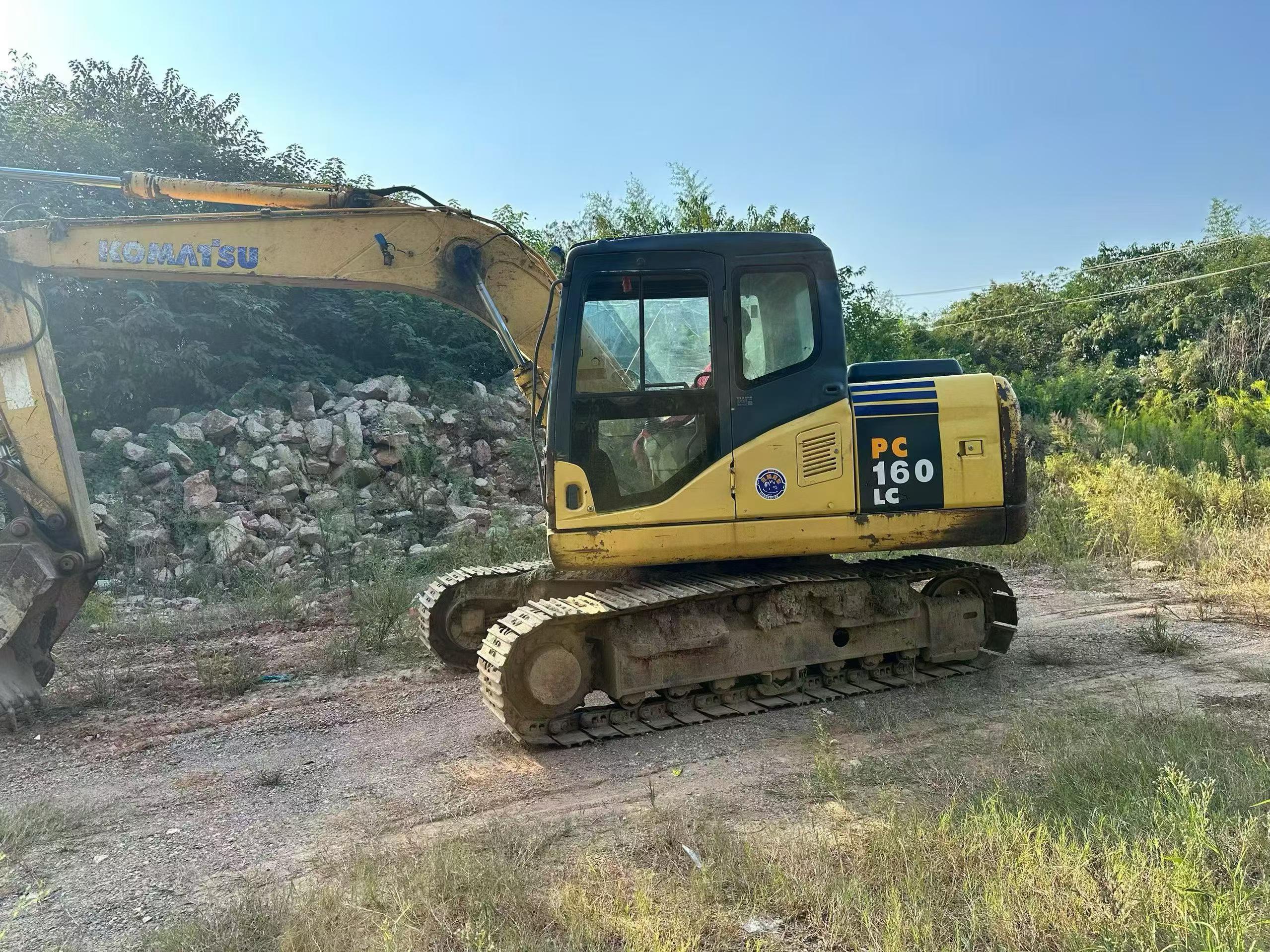 Buy Komatsu PC130-7 Used Excavator / 2 Buy Komatsu PC130-7 Used Excavator / 2