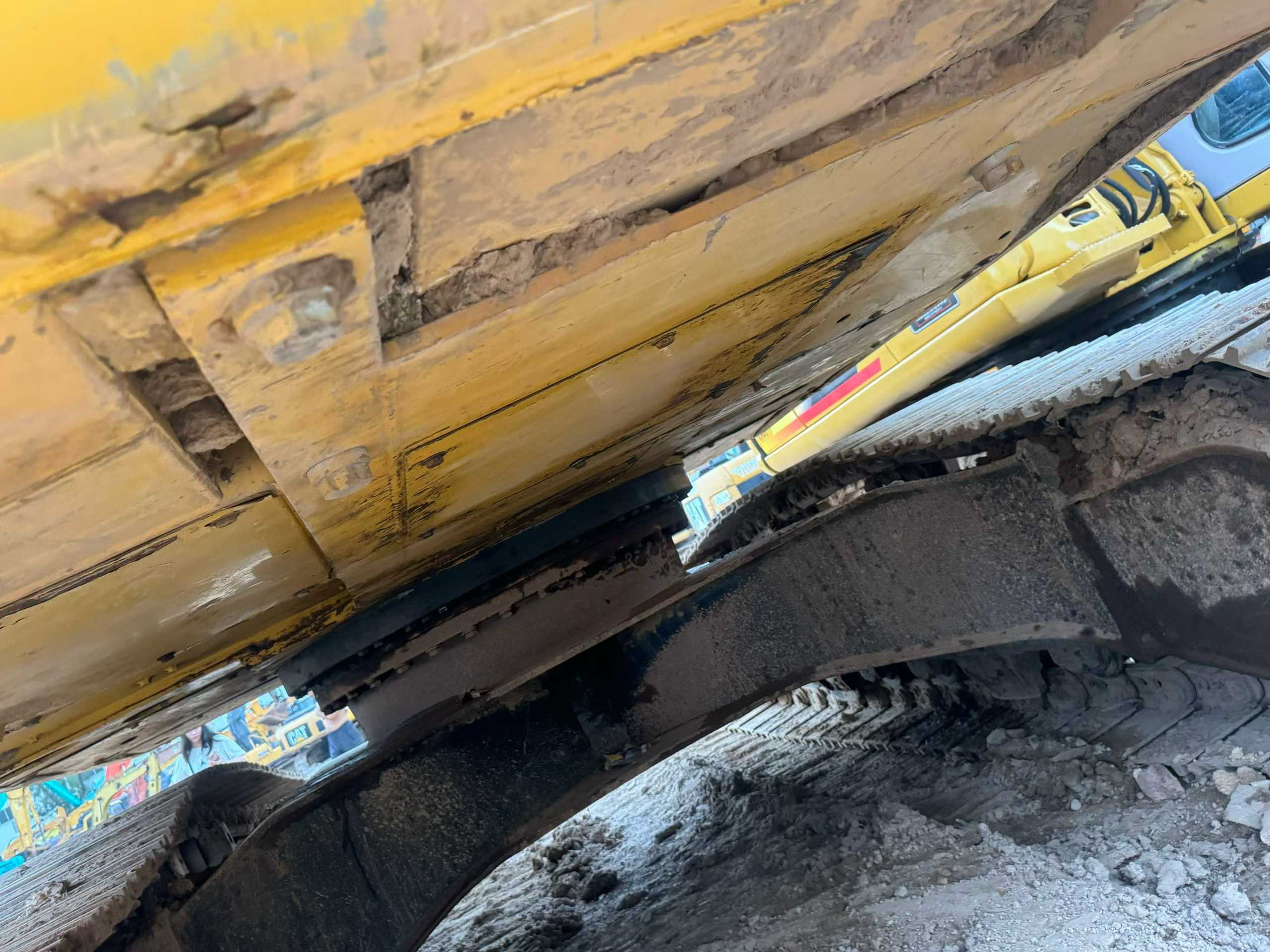 Compre Excavadora Komatsu PC220-8 Usada / 7