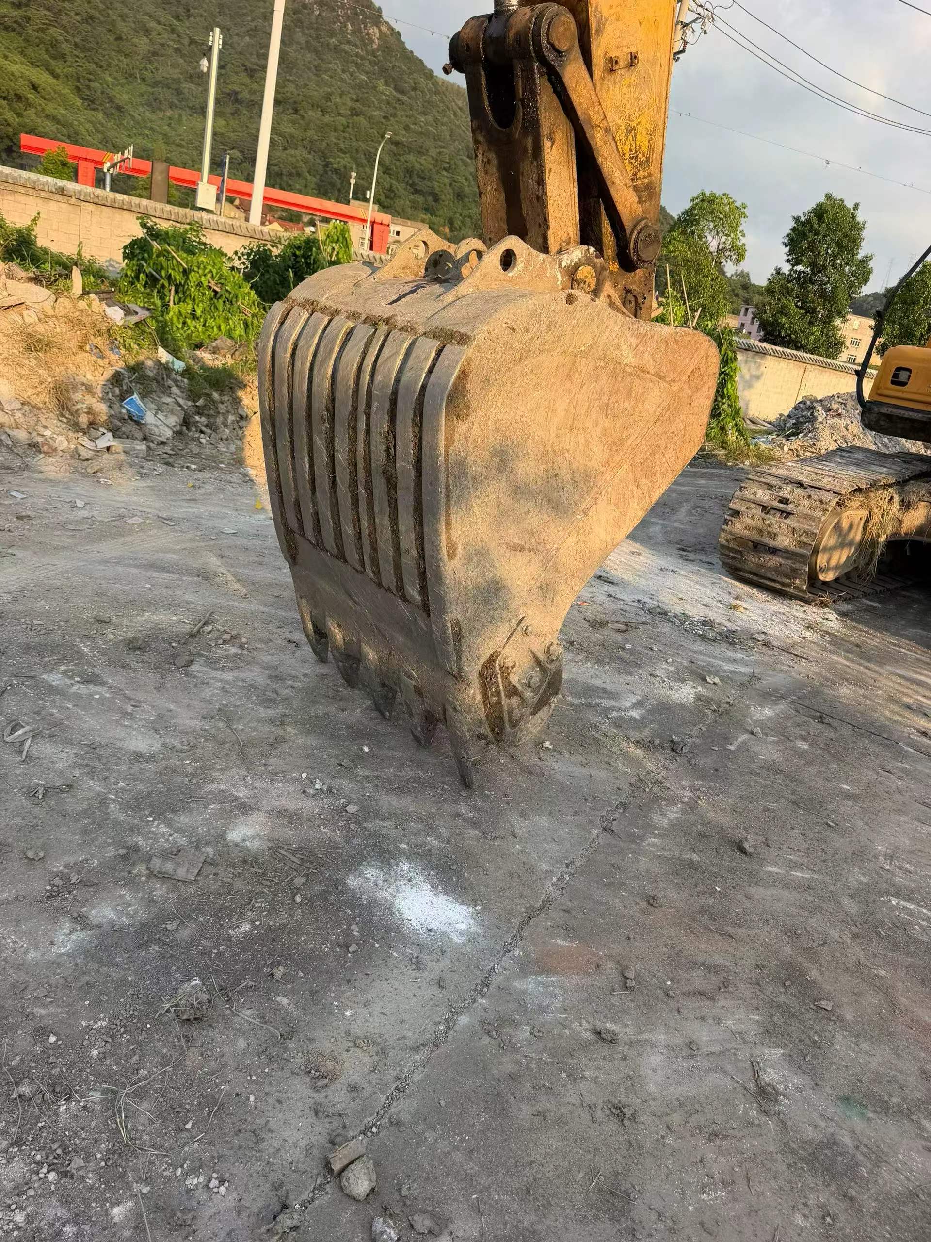 شراء حفارة Hyundai R215-7 مستعملة / 8