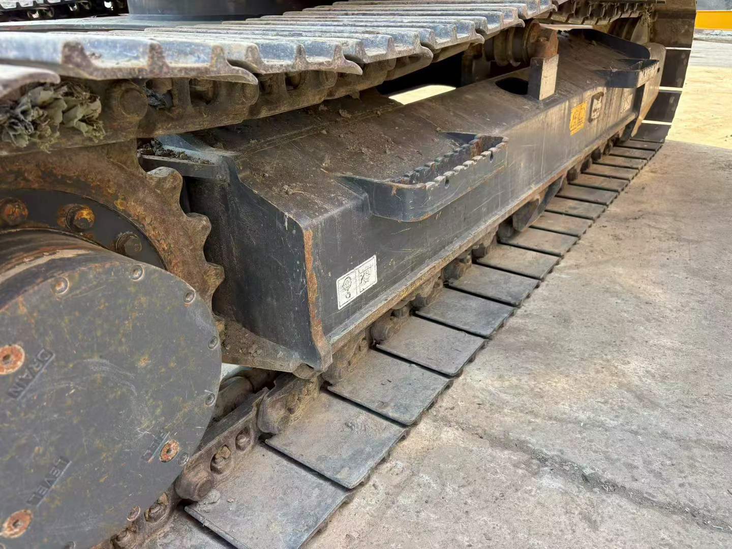 شراء حفارة XCMG XE135GA مستعملة / 8