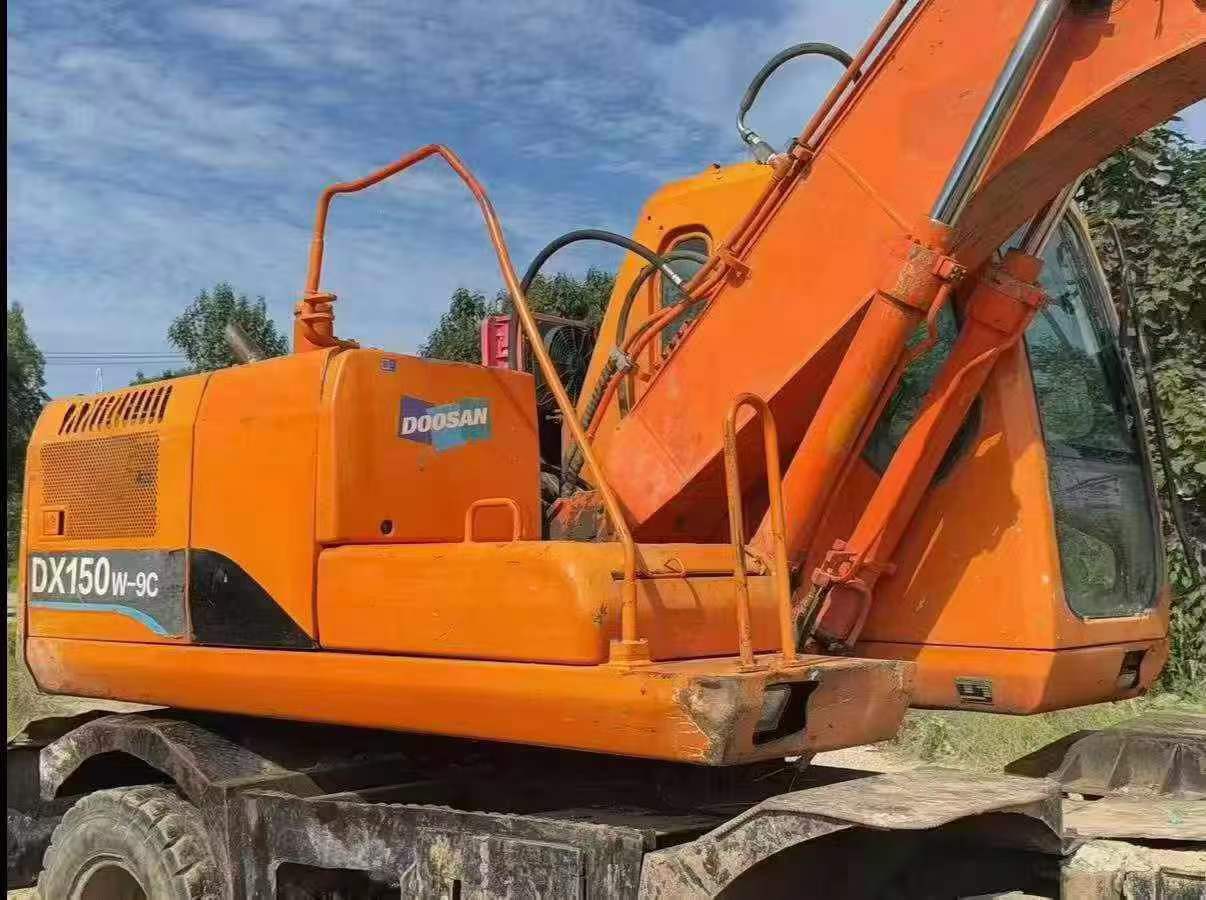 Compre Escavadeira Doosan DH150-7 Usada / 5 Compre Escavadeira Doosan DH150-7 Usada / 5