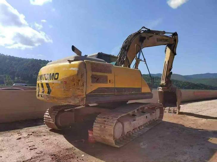 Buy Sumitomo SH210-5 Used Excavator / 1