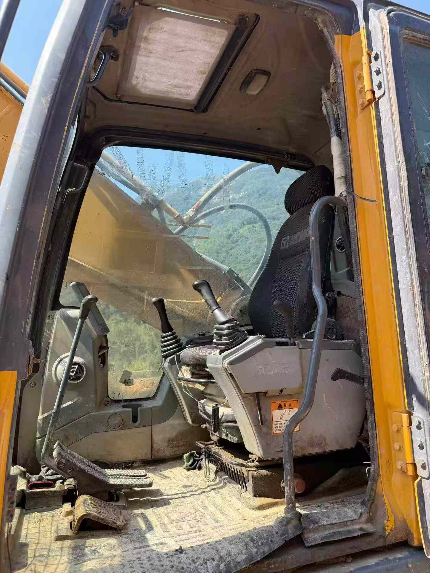 Buy XCMG XE370 Used Excavator / 6 Buy XCMG XE370 Used Excavator / 6