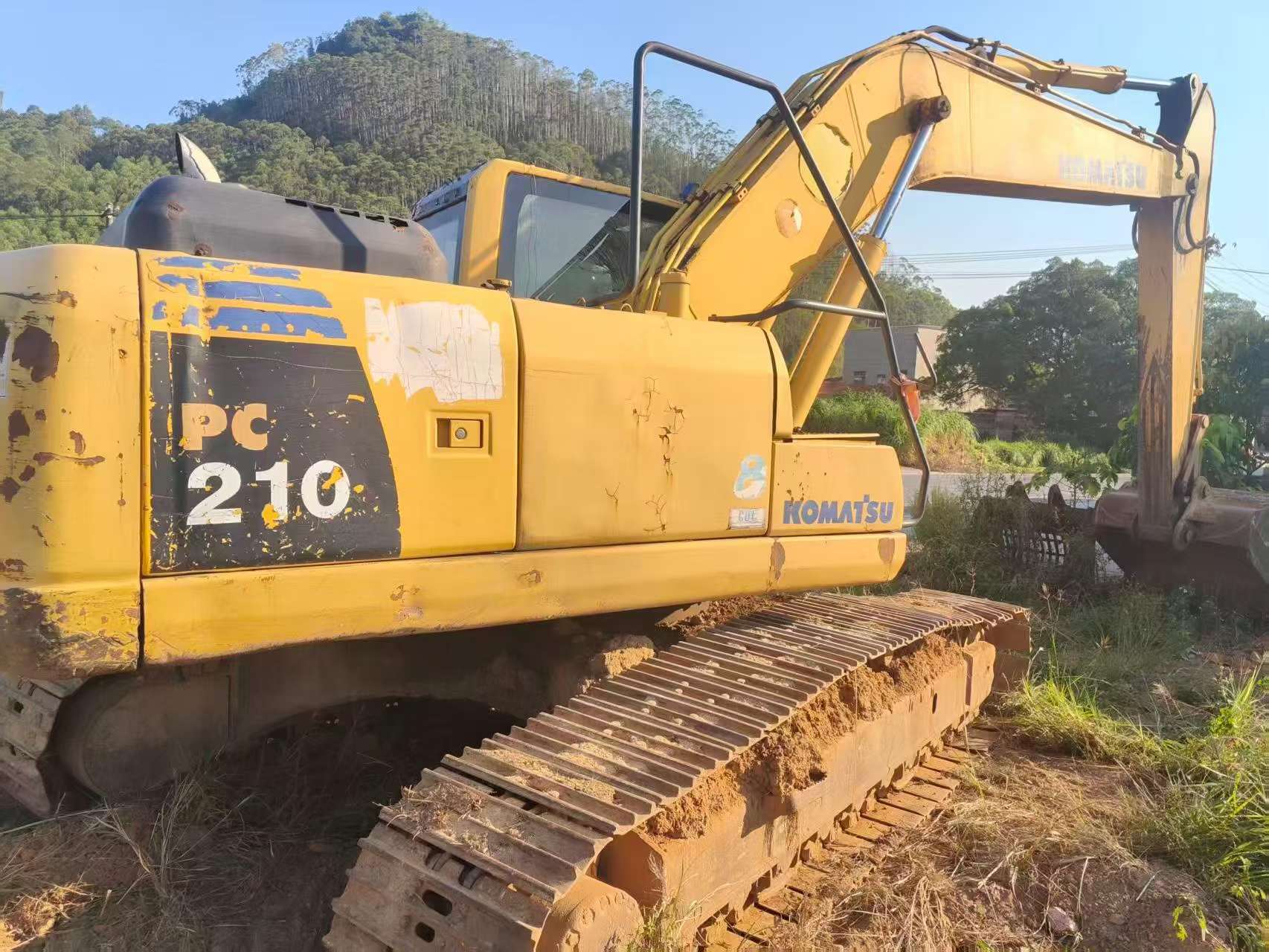 Buy Komatsu PC210-8 Used Excavator / 1