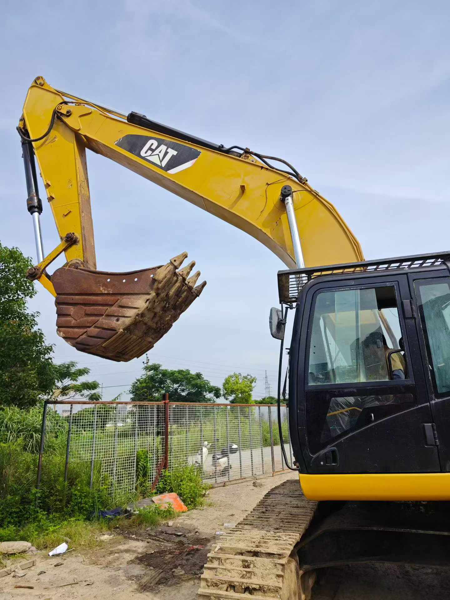 Buy Caterpillar 330B Used Excavator / 3