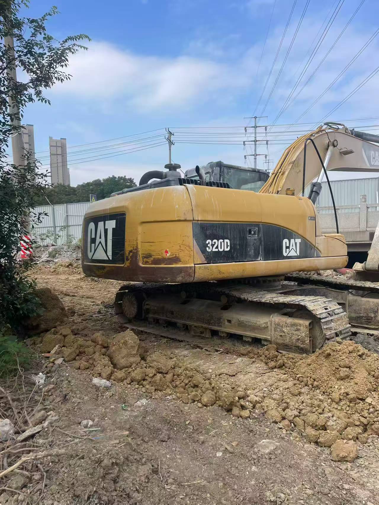 Compre Excavadora Caterpillar 320A Usada / 2