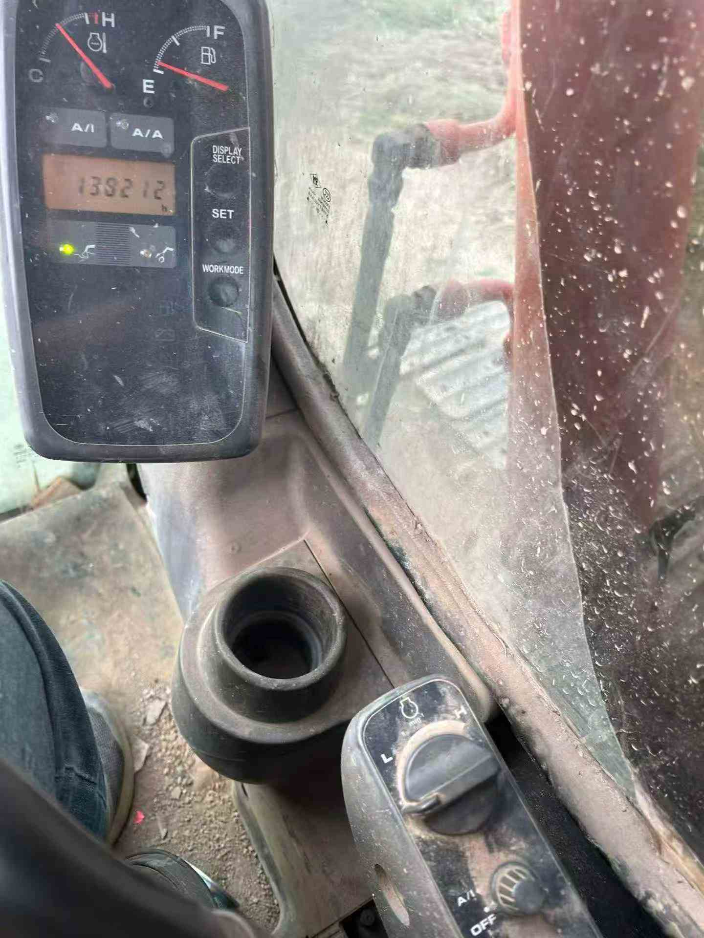 شراء حفارة Hitachi EX70 مستعملة / 9 شراء حفارة Hitachi EX70 مستعملة / 9
