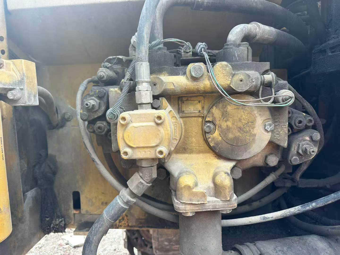 Compre Excavadora Caterpillar 320D Usada / 5