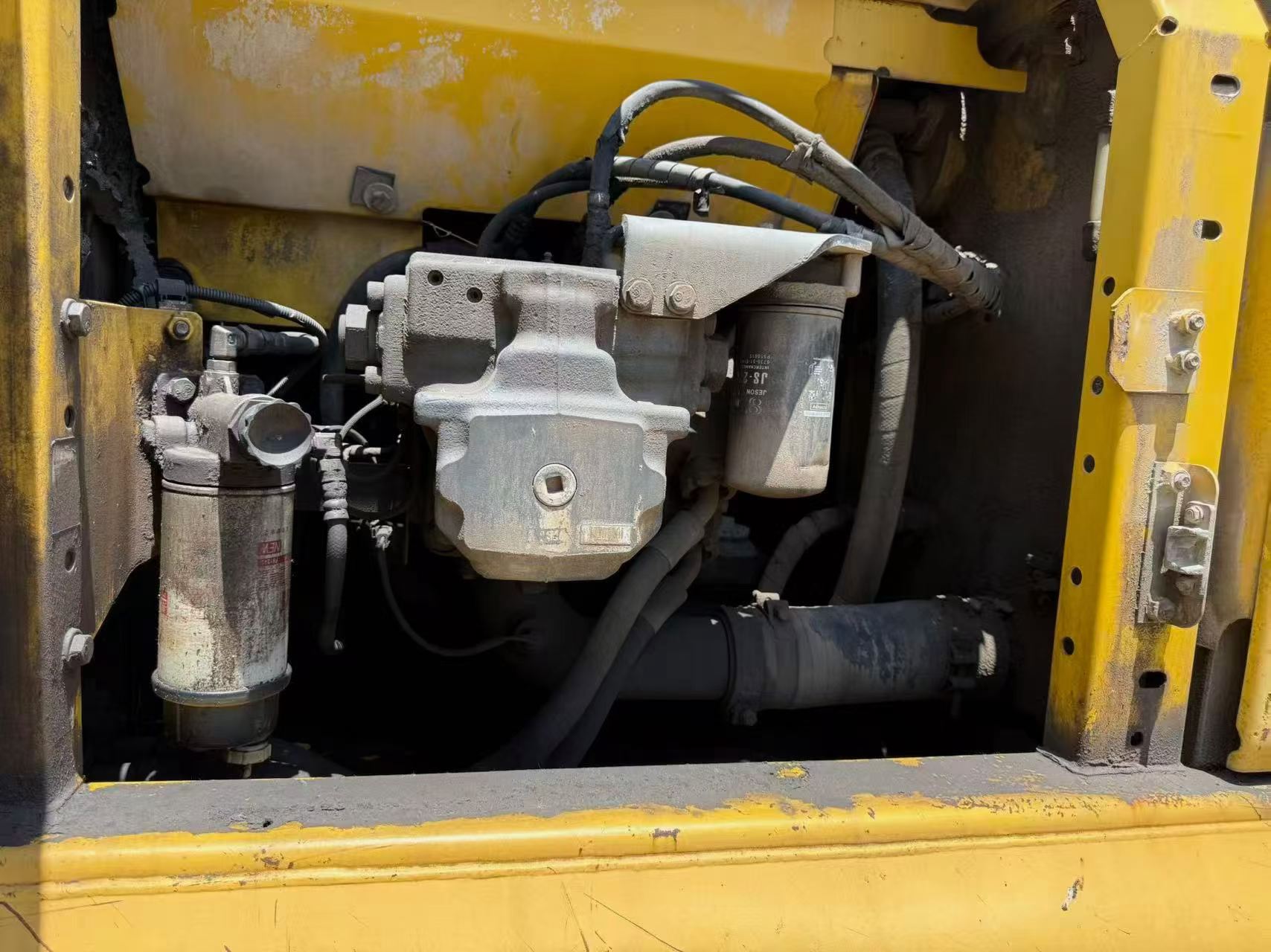 Buy Komatsu PC210-8 Used Excavator / 4 Buy Komatsu PC210-8 Used Excavator / 4
