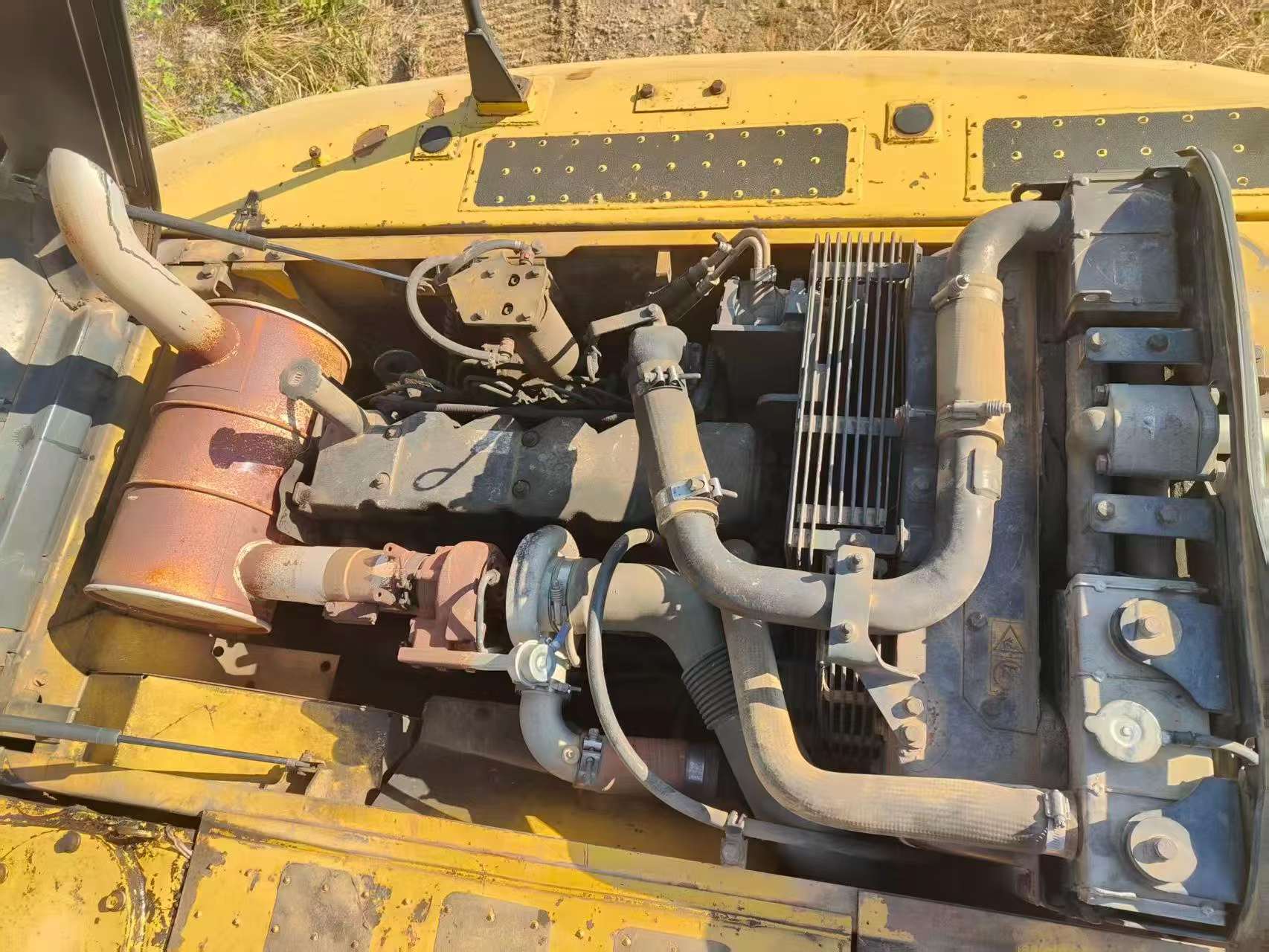 Buy Komatsu PC210-8 Used Excavator / 2 Buy Komatsu PC210-8 Used Excavator / 2