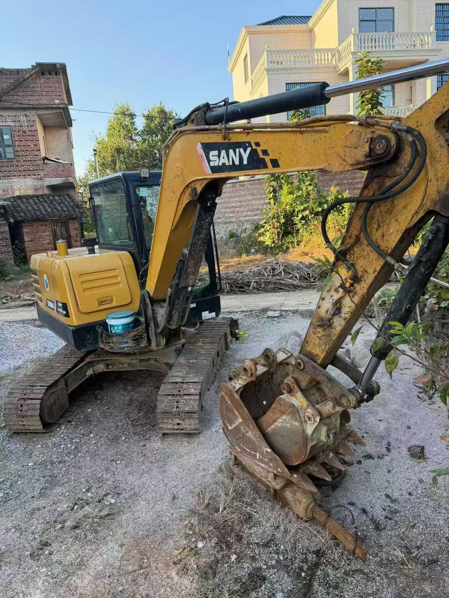 Buy Sany SY60 Used Excavator / 1