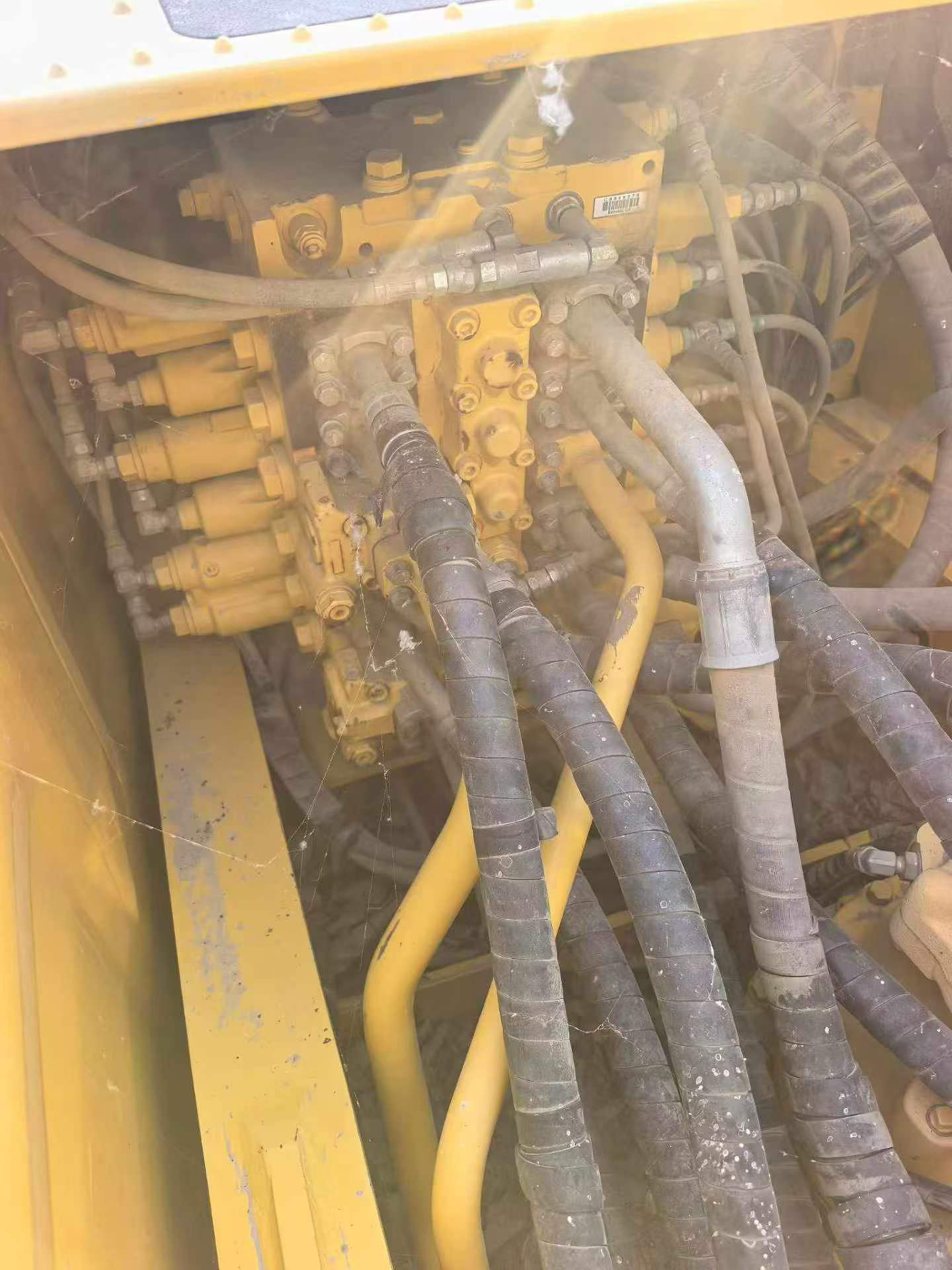 Buy Komatsu PC200 Used Excavator / 4