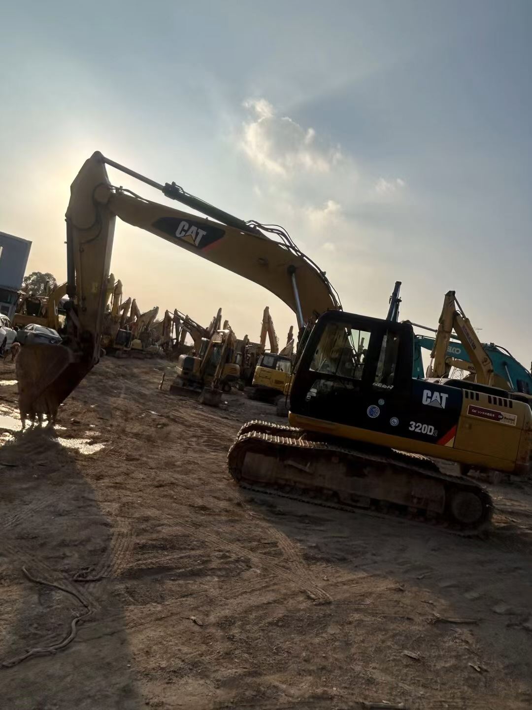 Buy Caterpillar 320D Used Excavator / 2 Buy Caterpillar 320D Used Excavator / 2