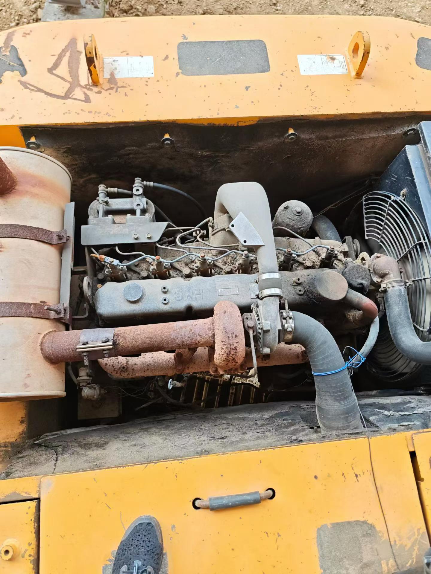 Buy Hyundai R215-7 Used Excavator / 2 Buy Hyundai R215-7 Used Excavator / 2