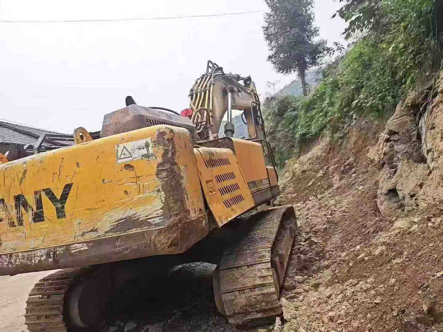 Buy Sany SY385C Used Excavator / 1